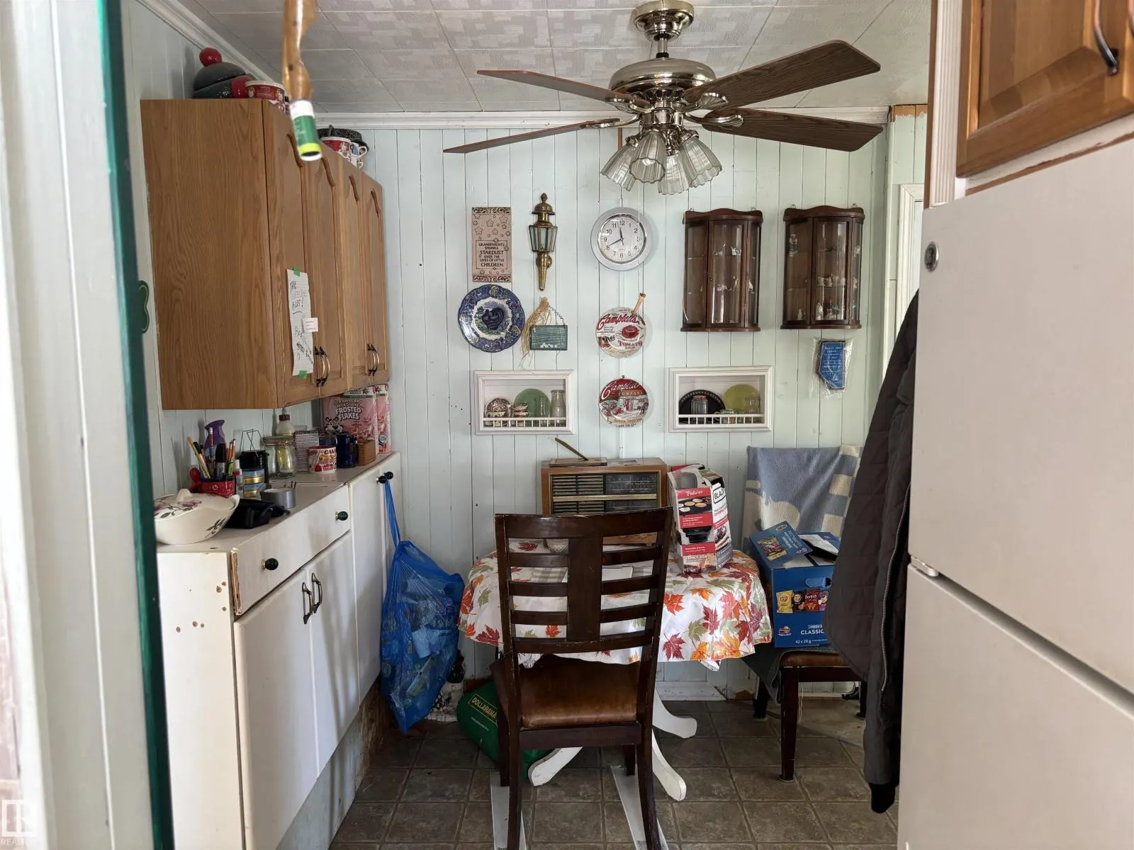 140 Russel DR
