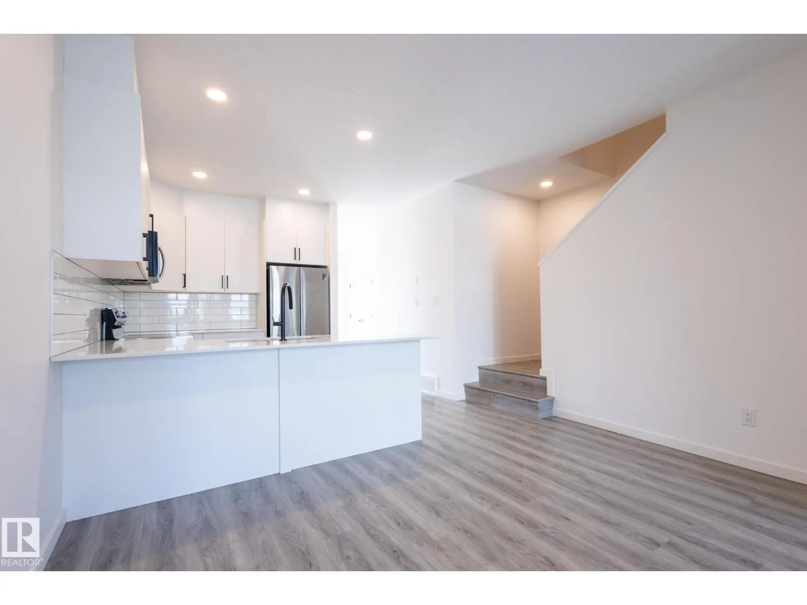 1215 PODERSKY WD SW