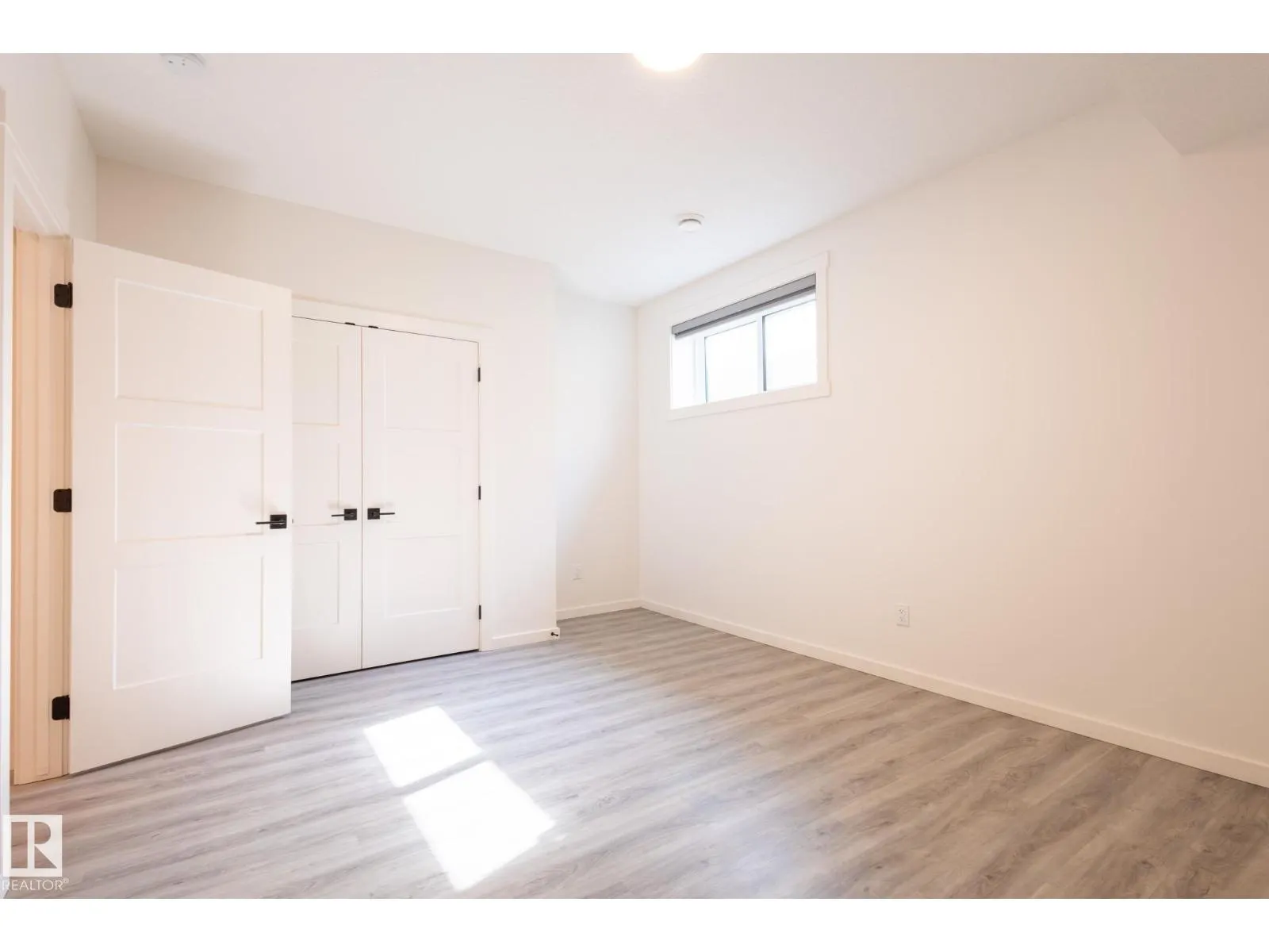 1215 PODERSKY WD SW