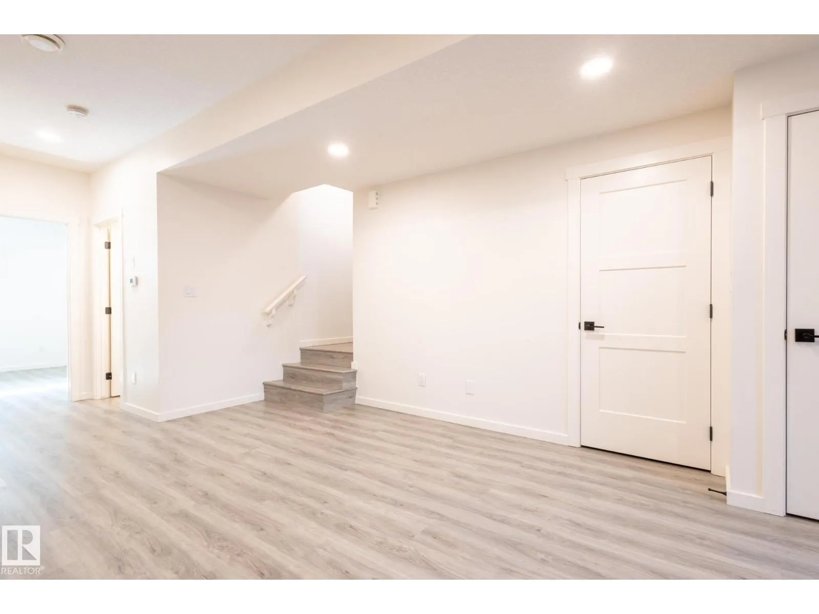 1215 PODERSKY WD SW