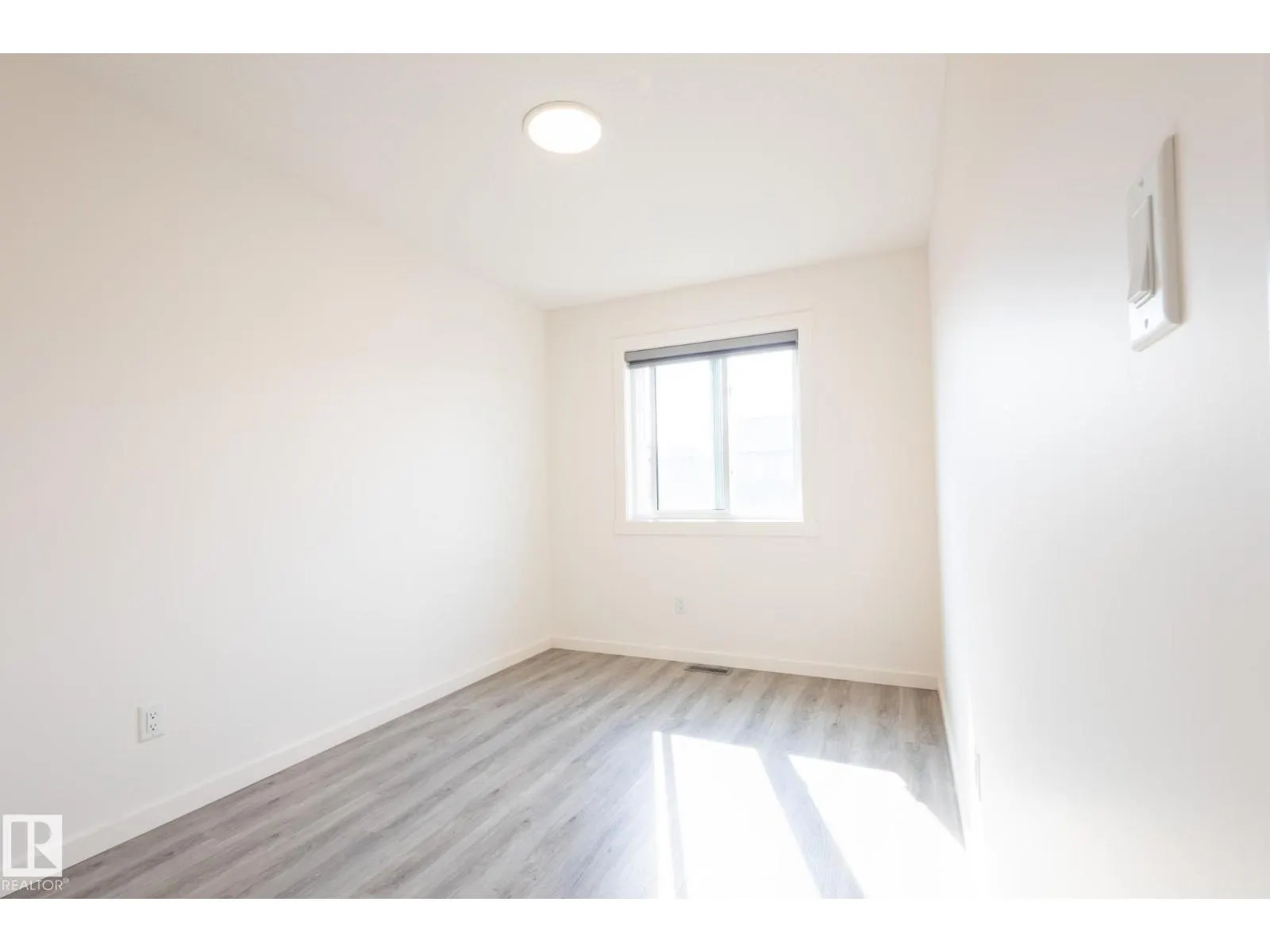 1215 PODERSKY WD SW