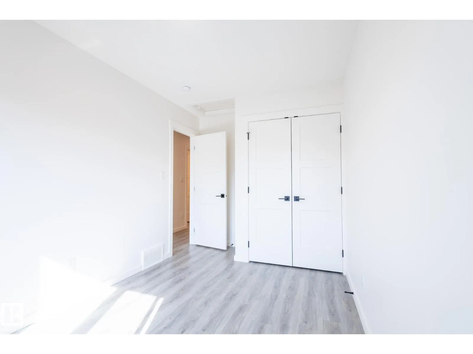 1215 PODERSKY WD SW