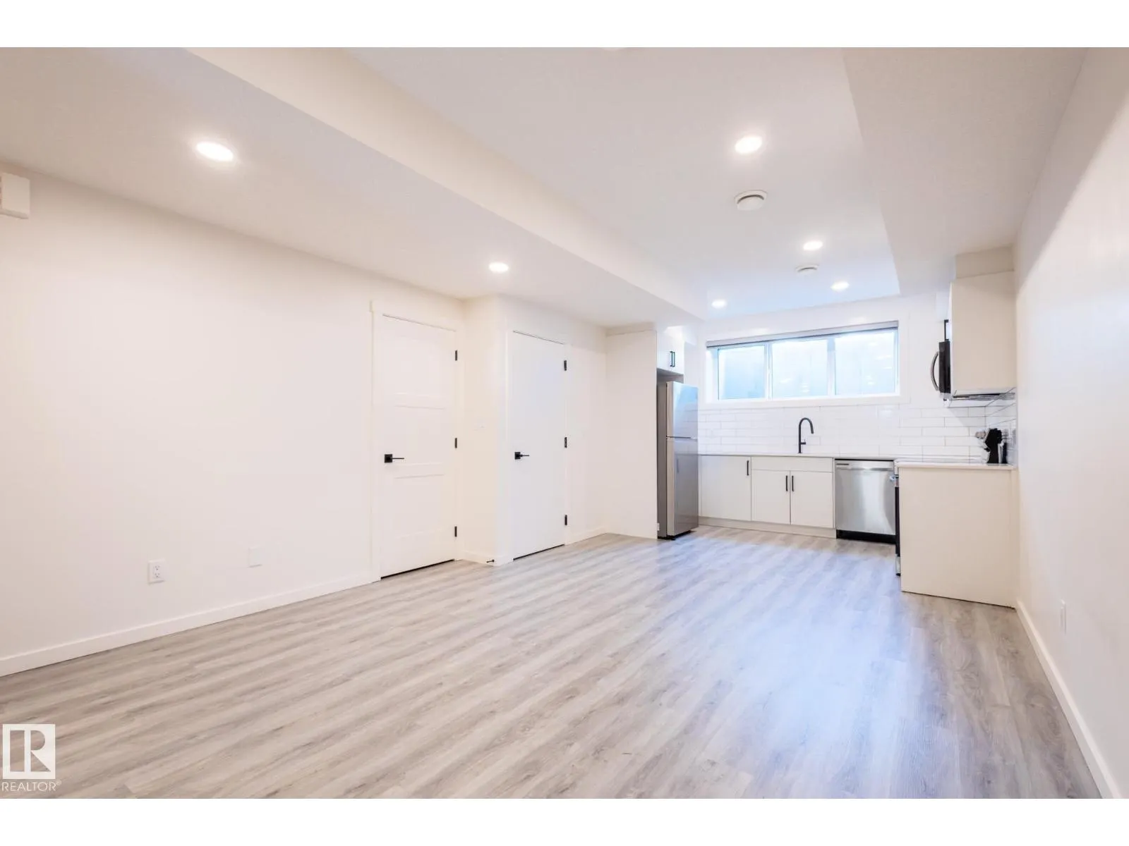1215 PODERSKY WD SW