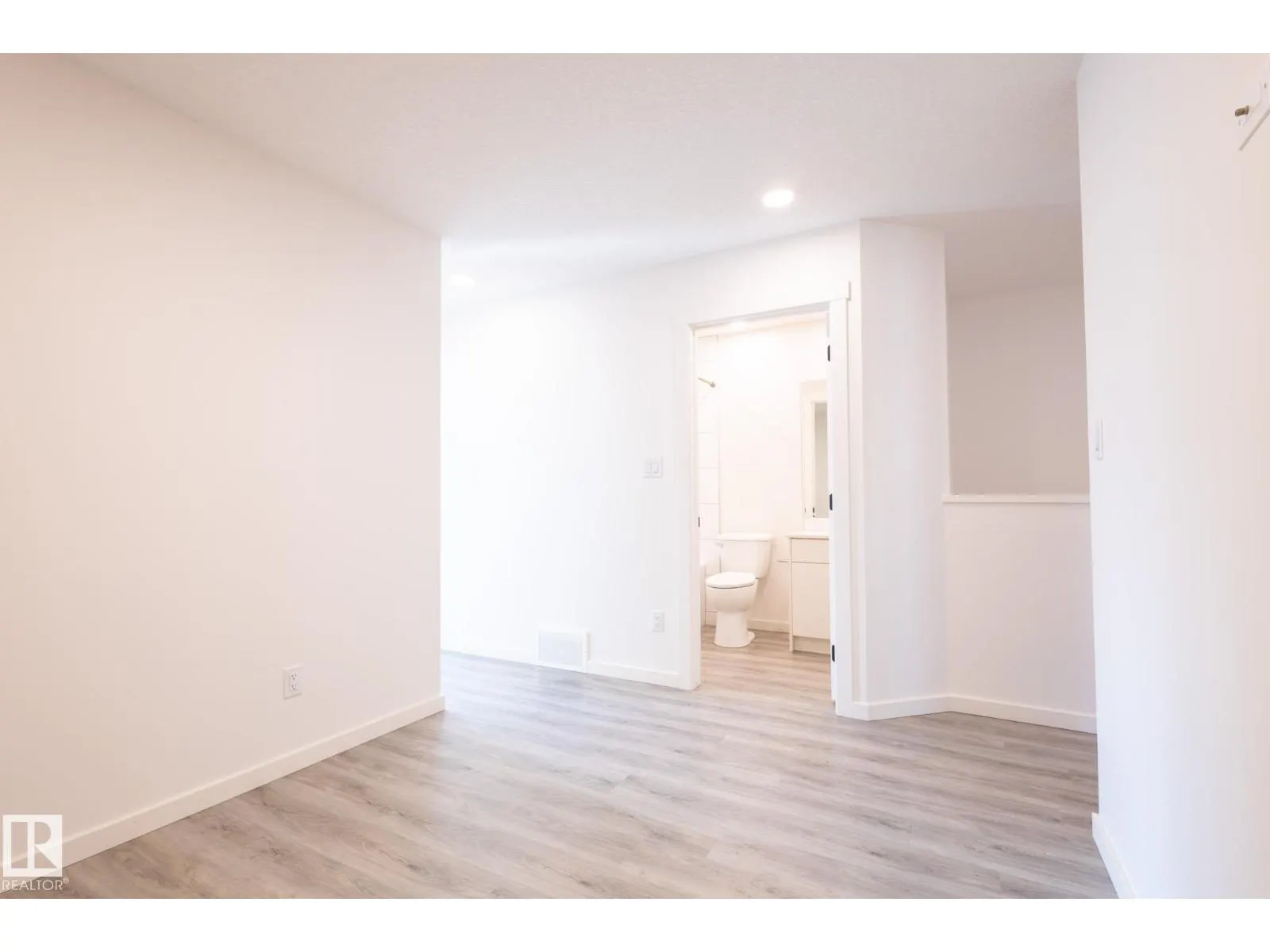 1215 PODERSKY WD SW