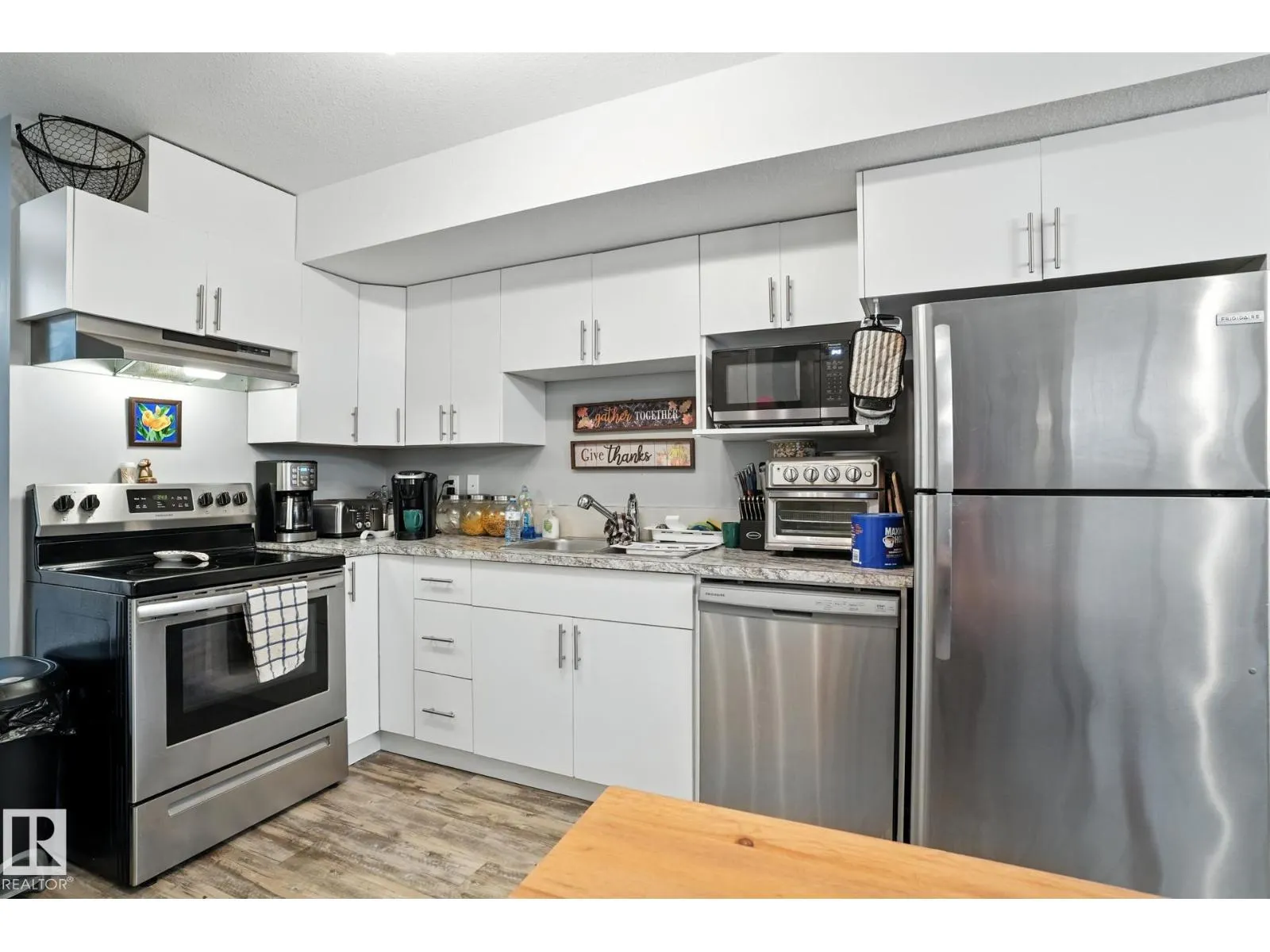 10436 154 ST NW