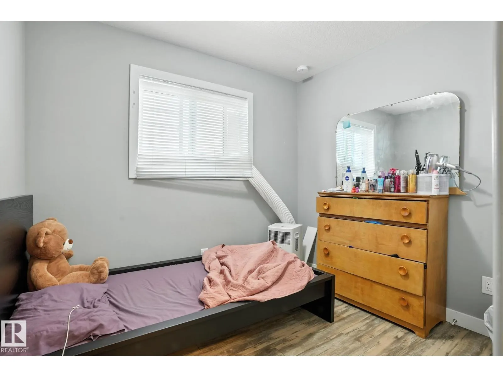 10438 154 ST NW