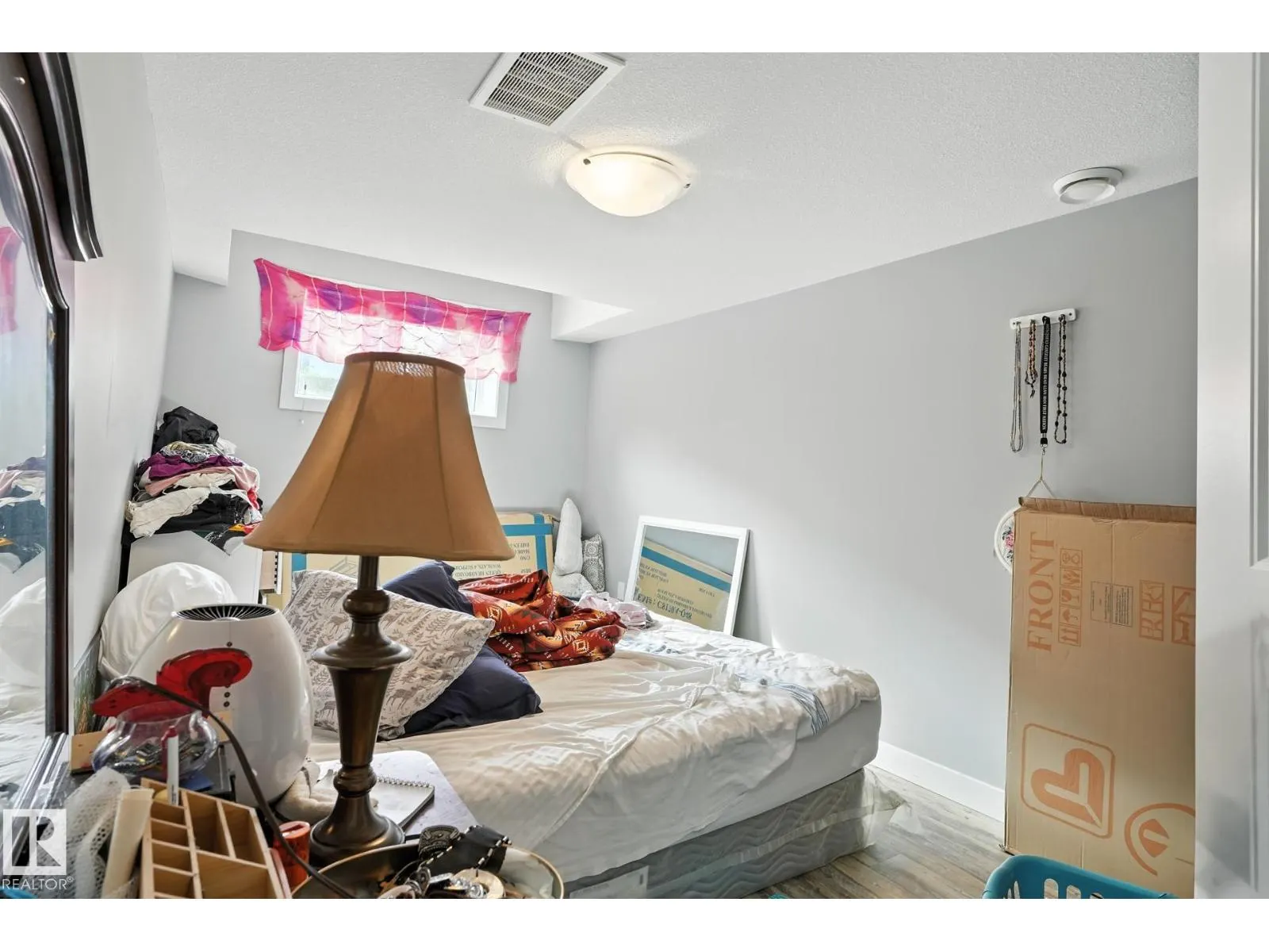 10438 154 ST NW