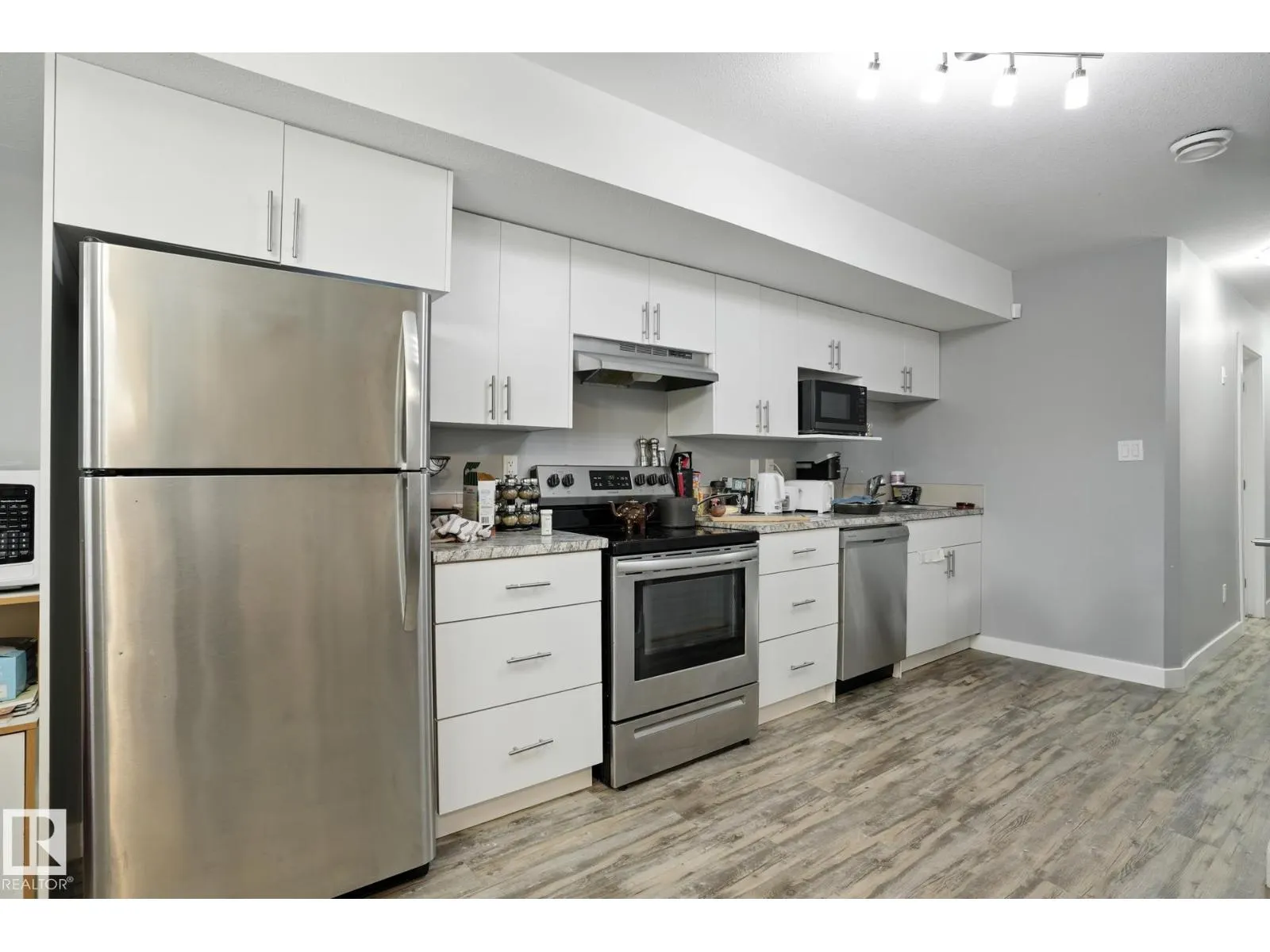 10438 154 ST NW
