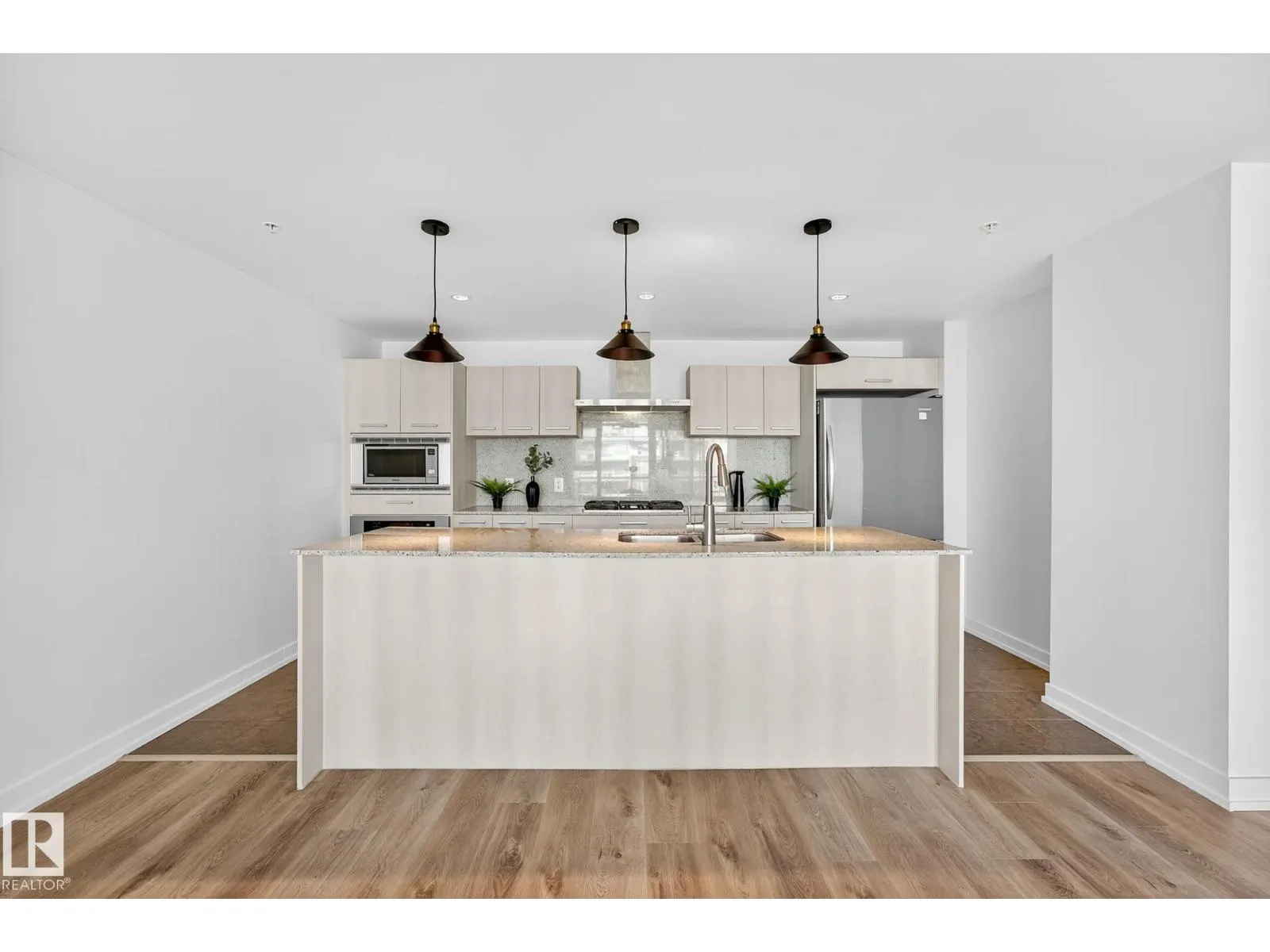 #306 2606 109 ST NW