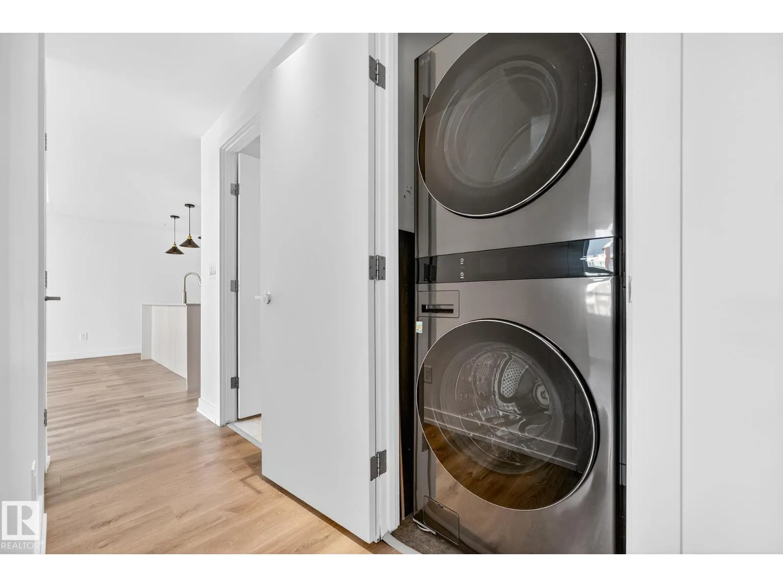 #306 2606 109 ST NW