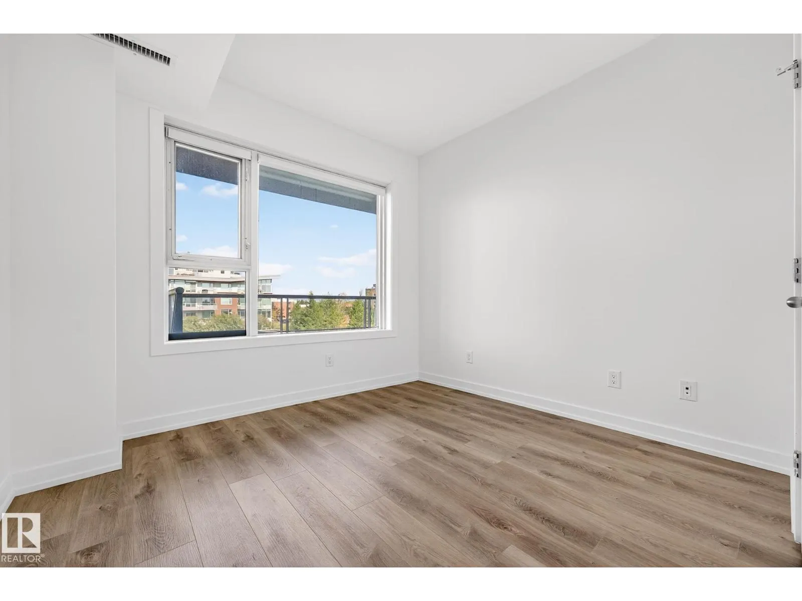 #306 2606 109 ST NW