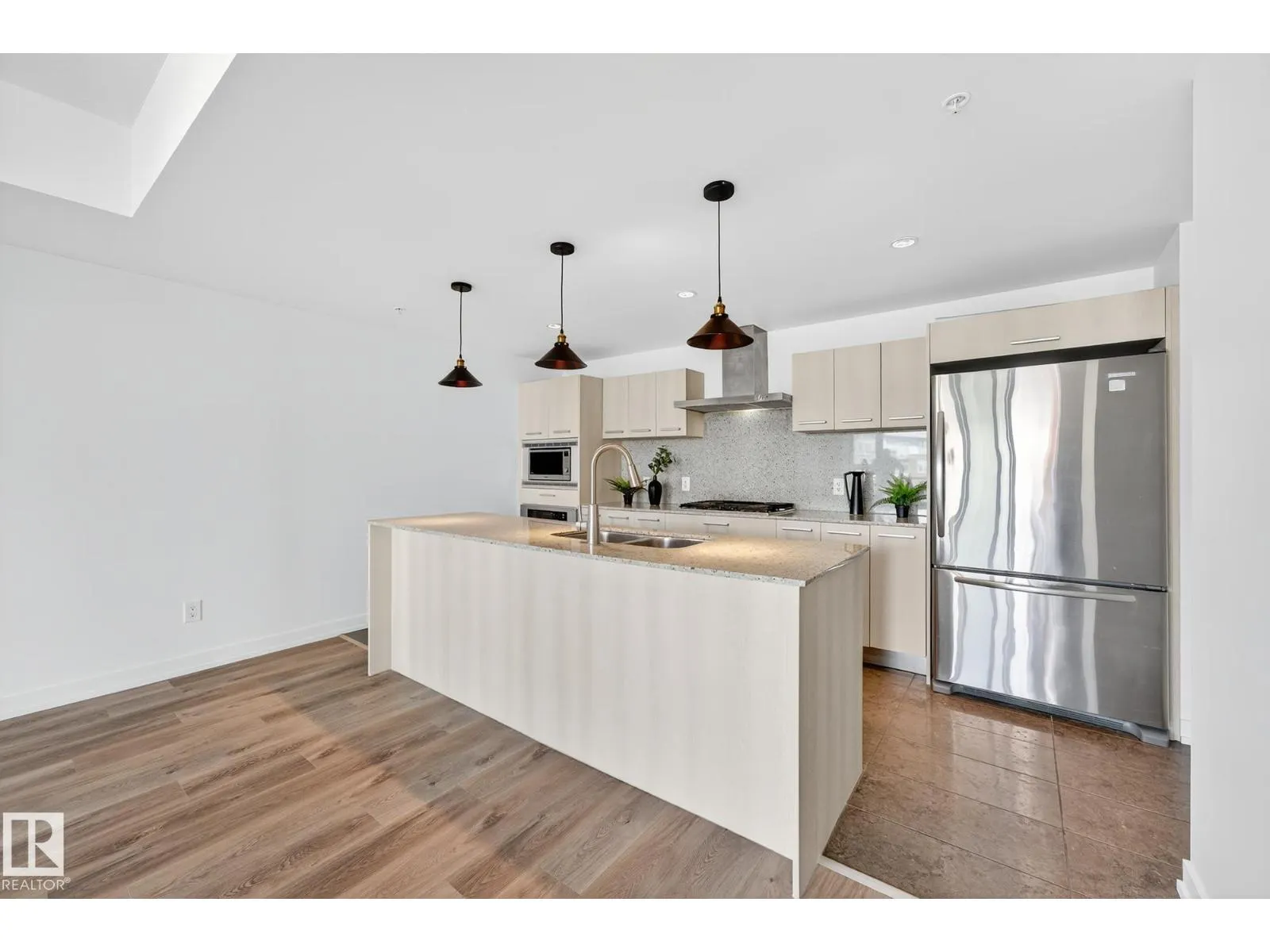 #306 2606 109 ST NW