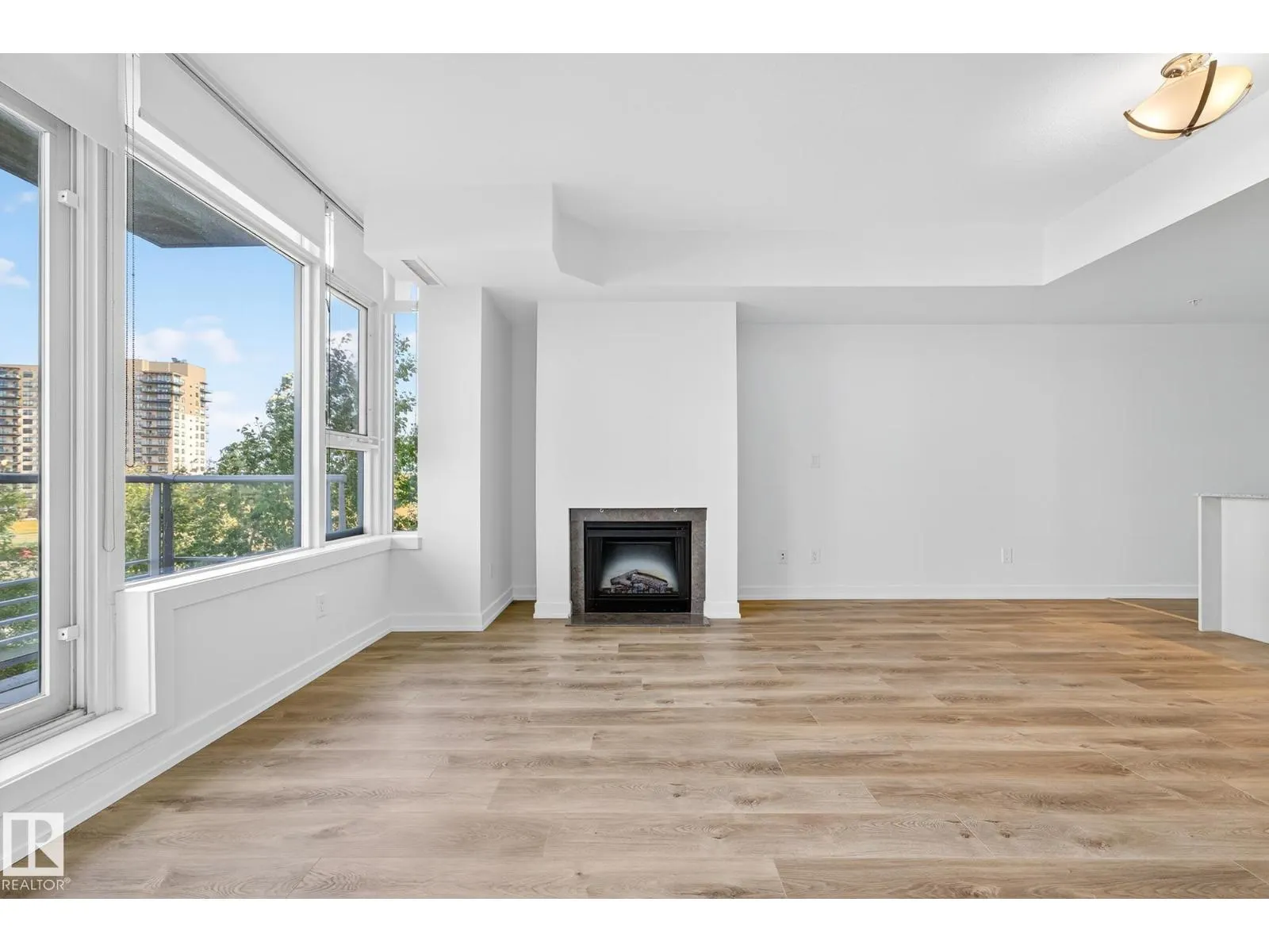#306 2606 109 ST NW