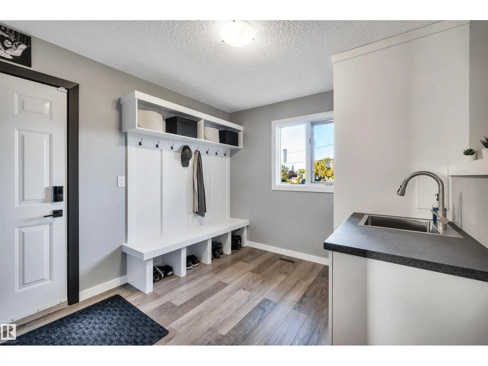 5111 52 ST