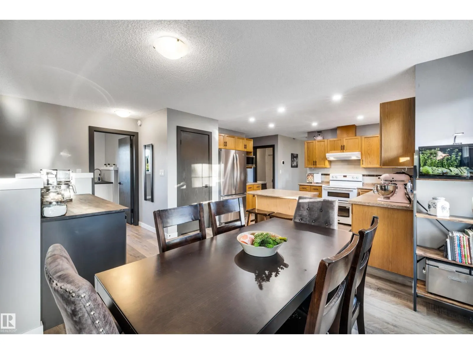 5111 52 ST