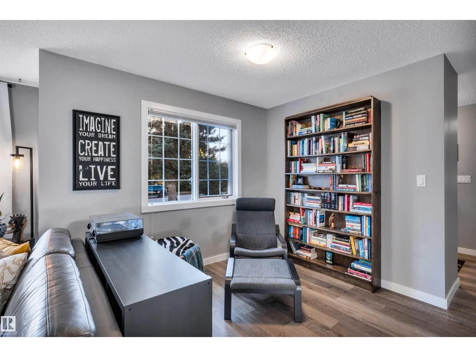 5111 52 ST