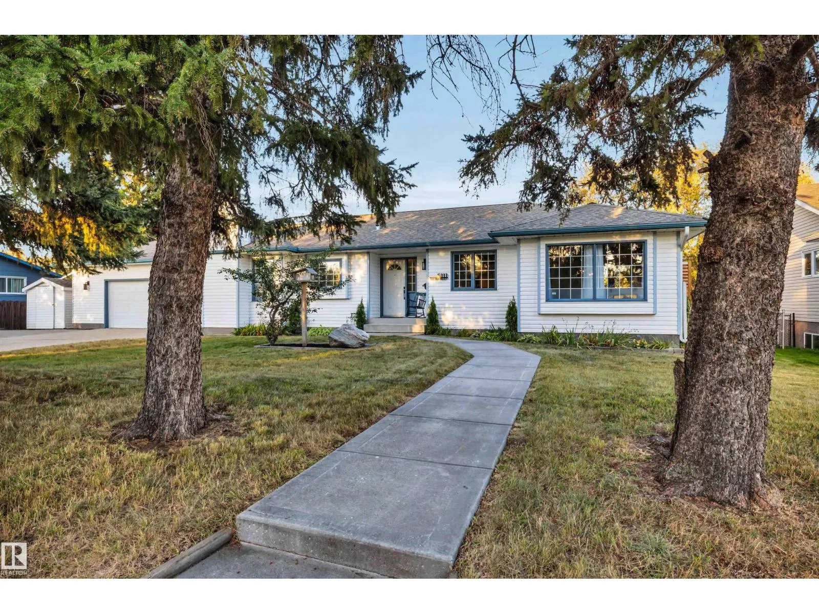 5111 52 ST