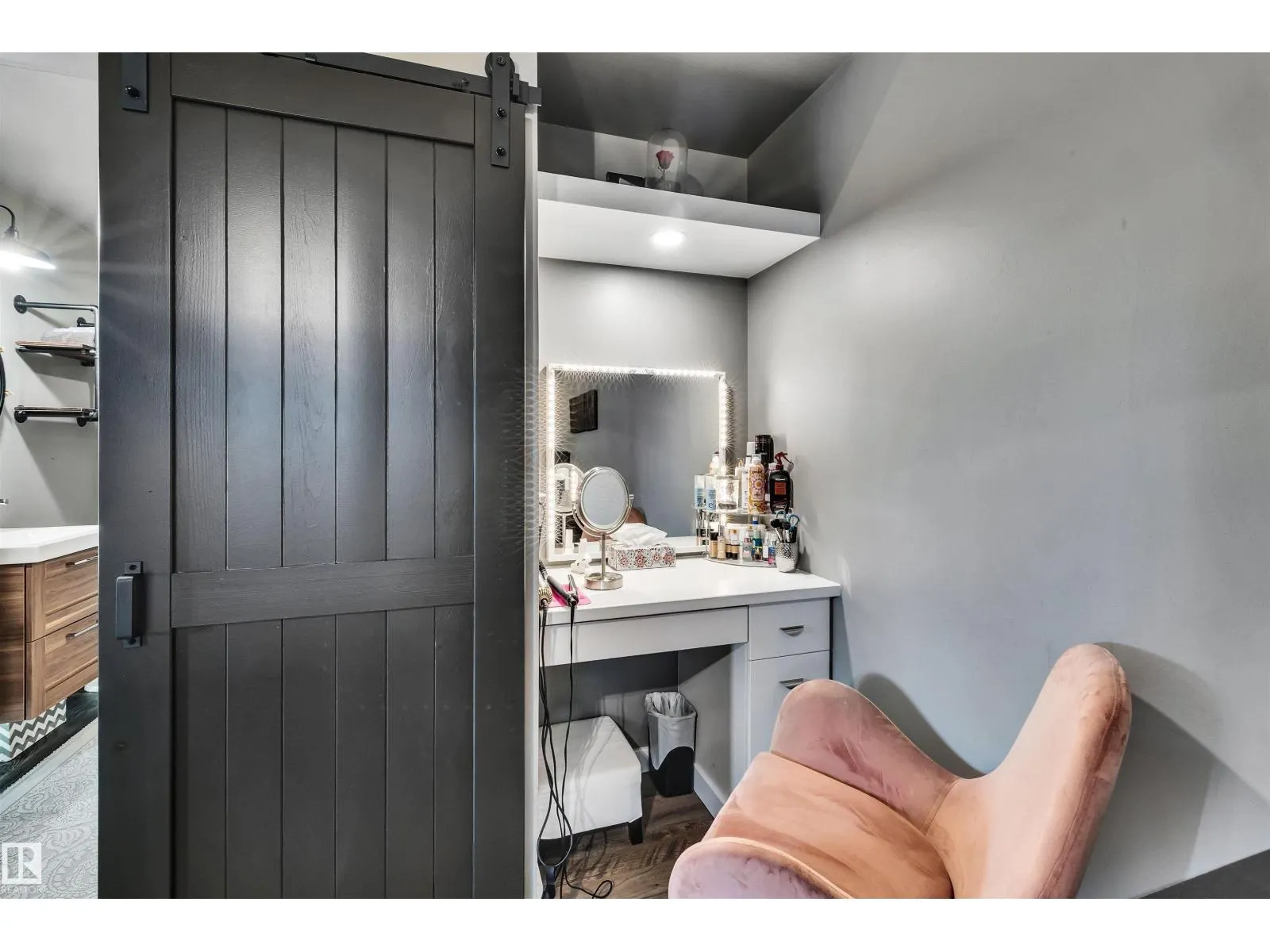 5111 52 ST