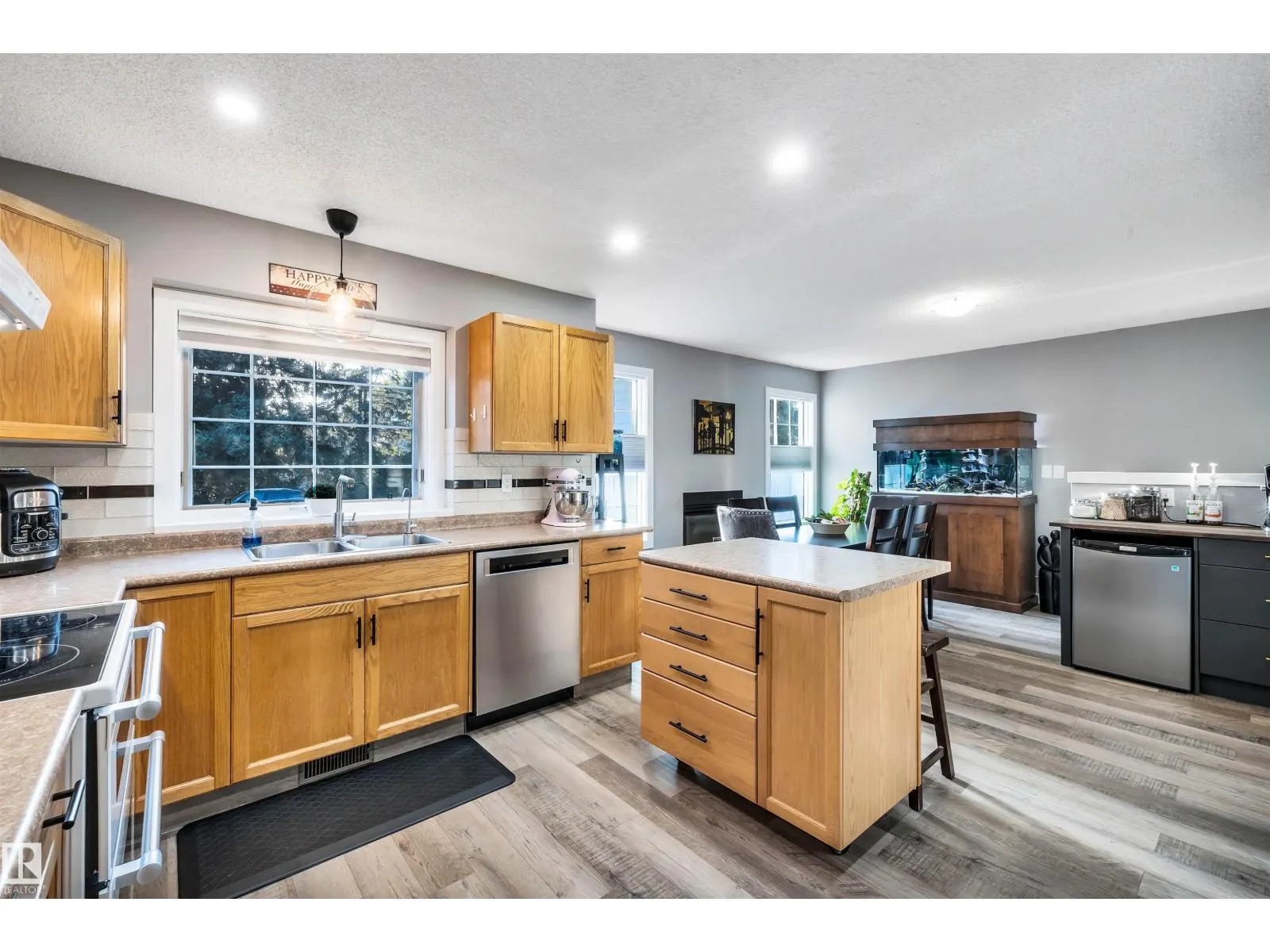 5111 52 ST