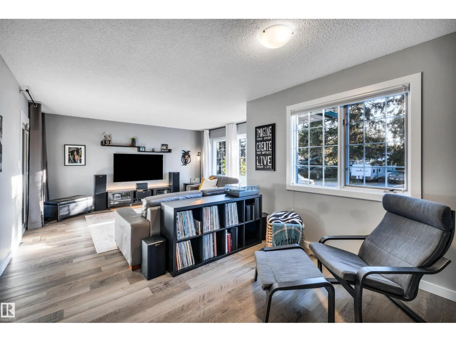 5111 52 ST