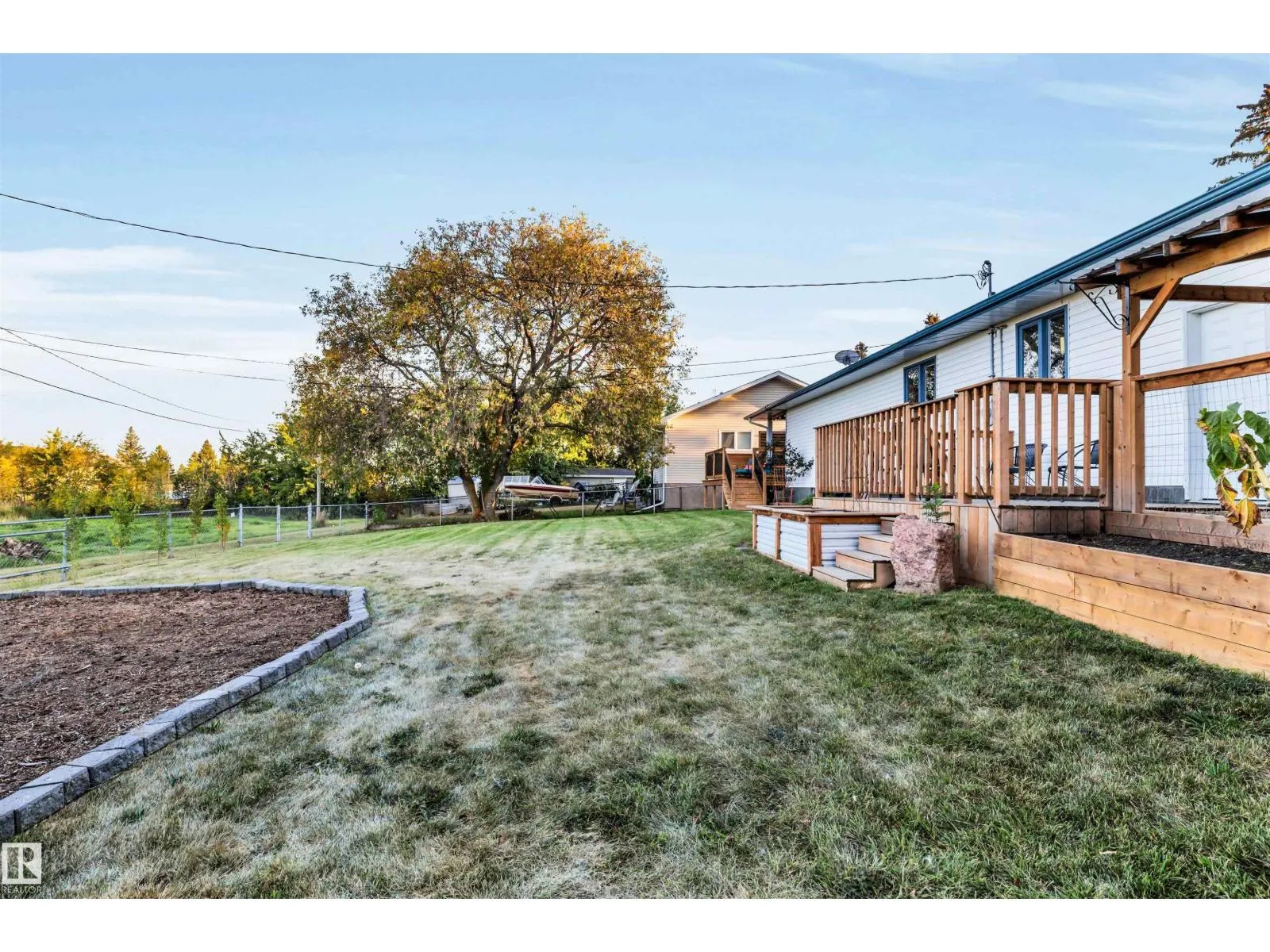 5111 52 ST
