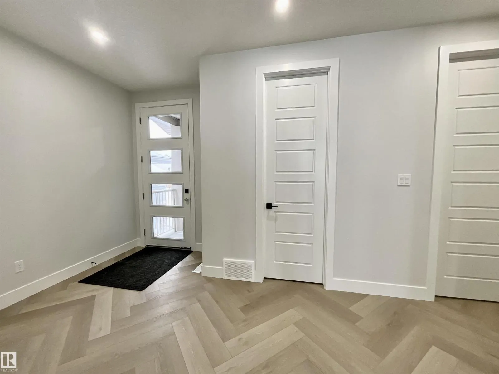 25 BAKER ST