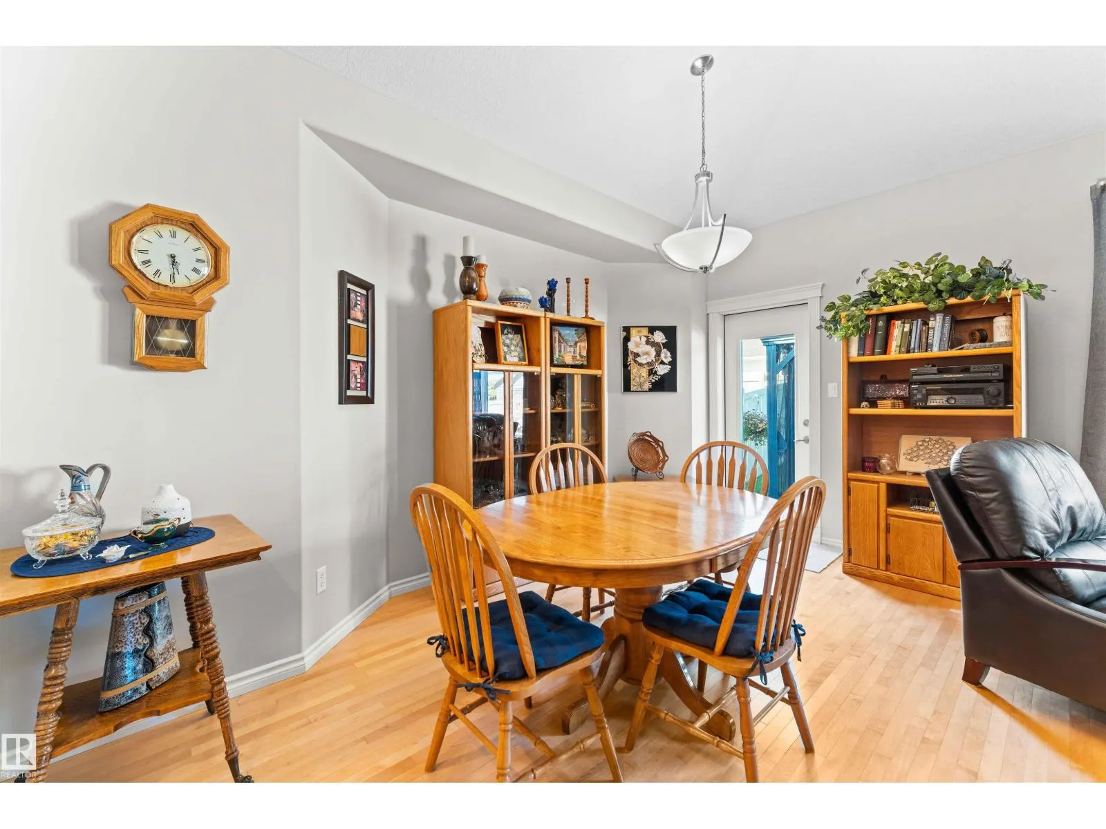 55 WILLOW WOOD LN