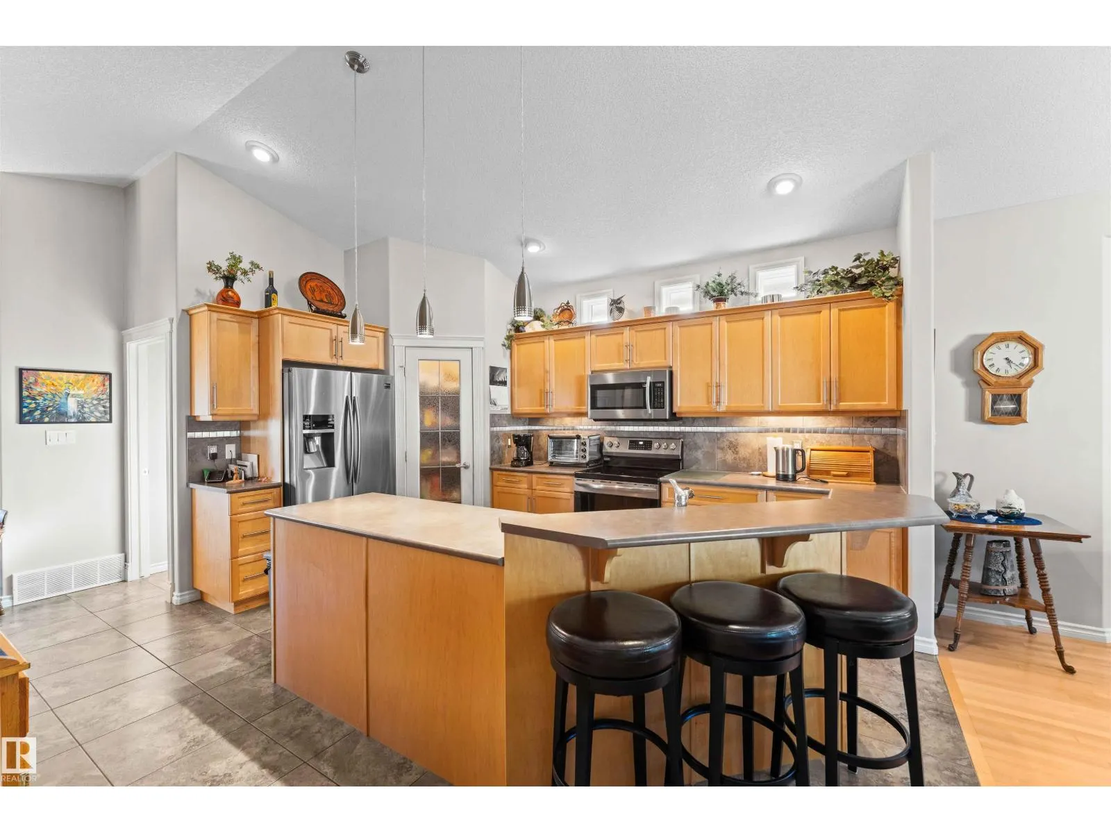 55 WILLOW WOOD LN
