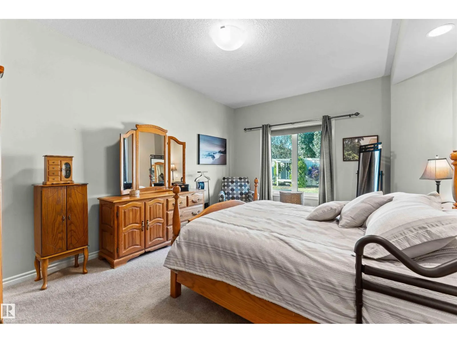 55 WILLOW WOOD LN