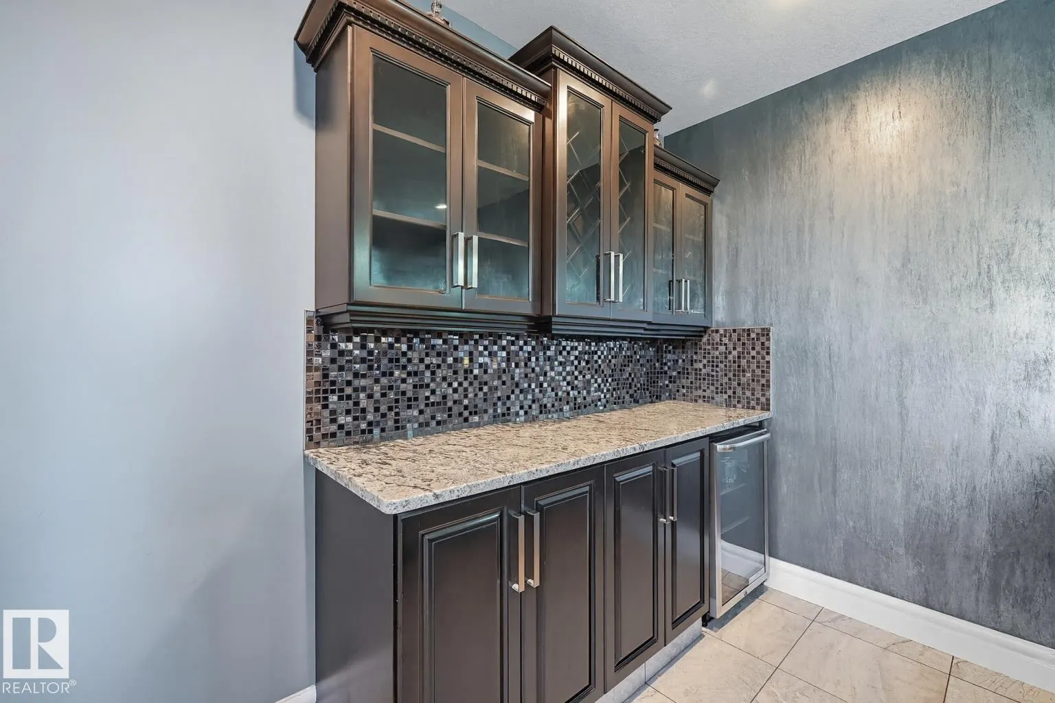 1806 ADAMSON PT SW