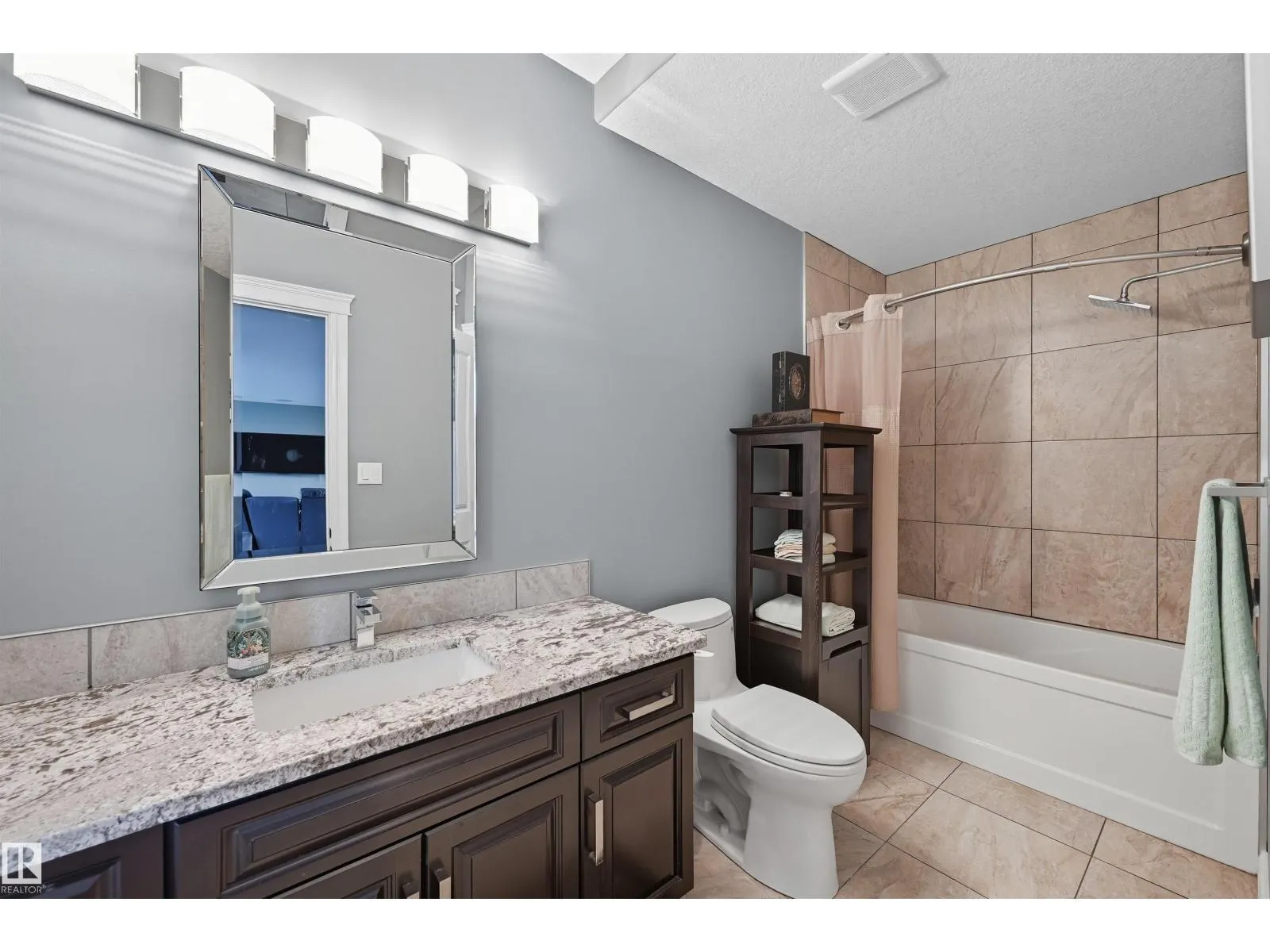 1806 ADAMSON PT SW