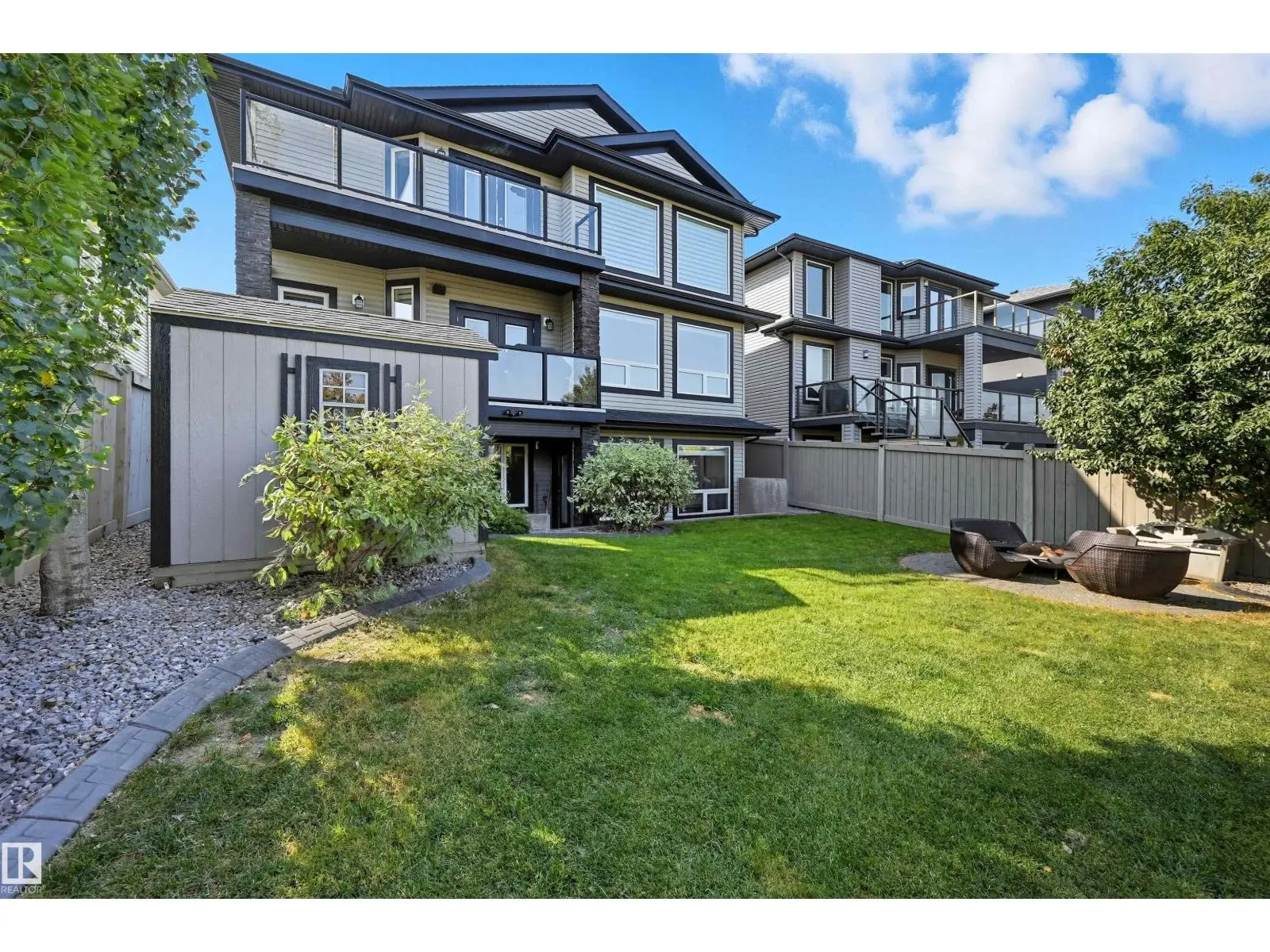 1806 ADAMSON PT SW