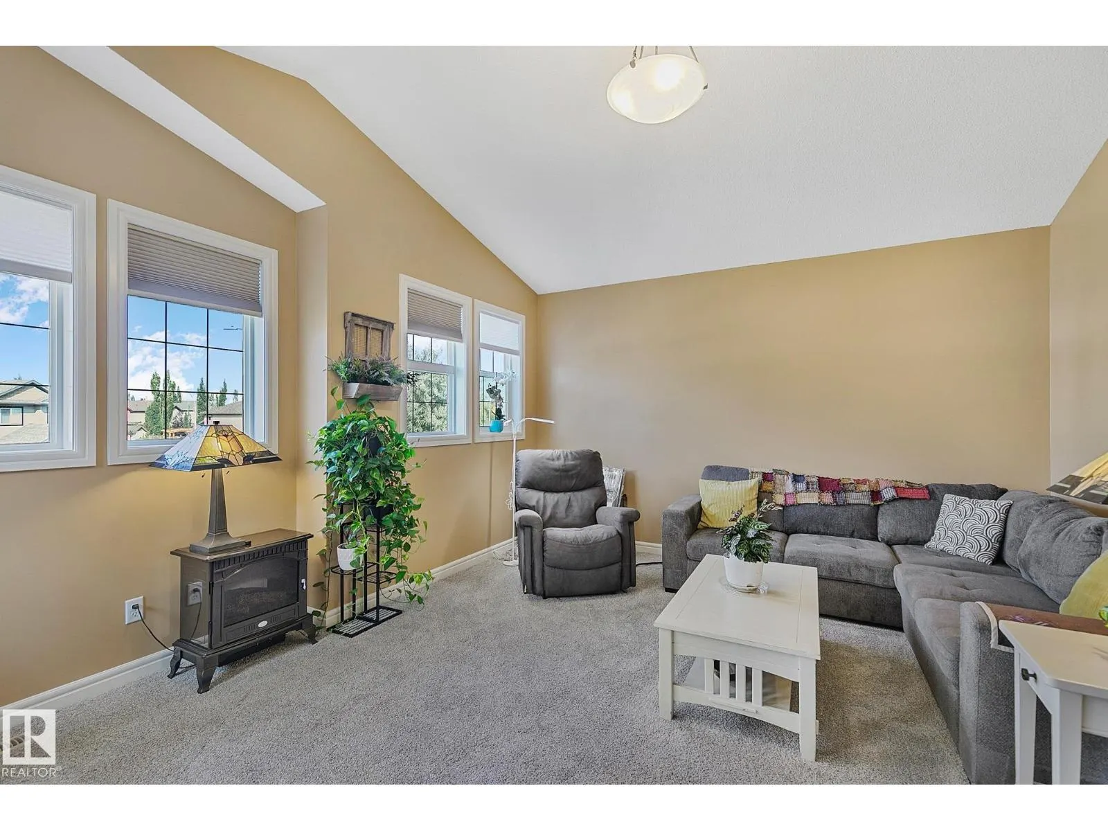 15 HARWOOD CO