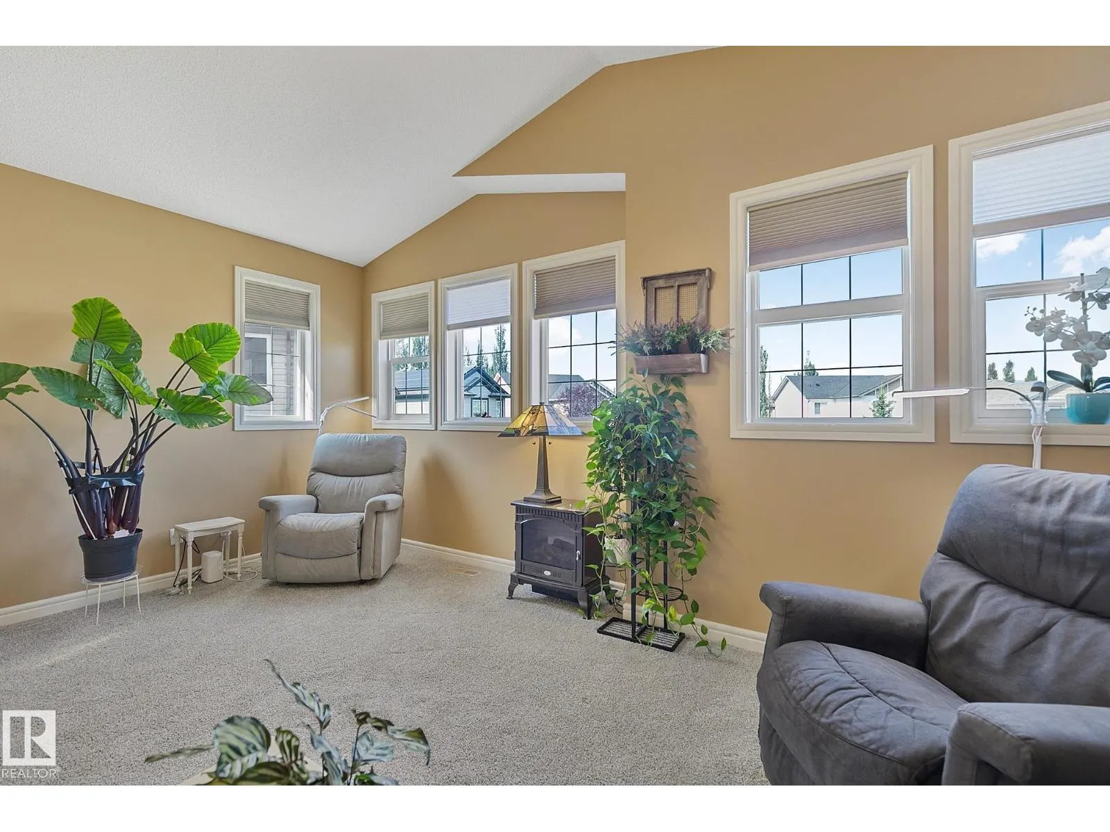 15 HARWOOD CO