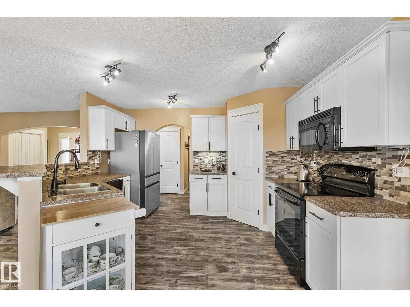 15 HARWOOD CO