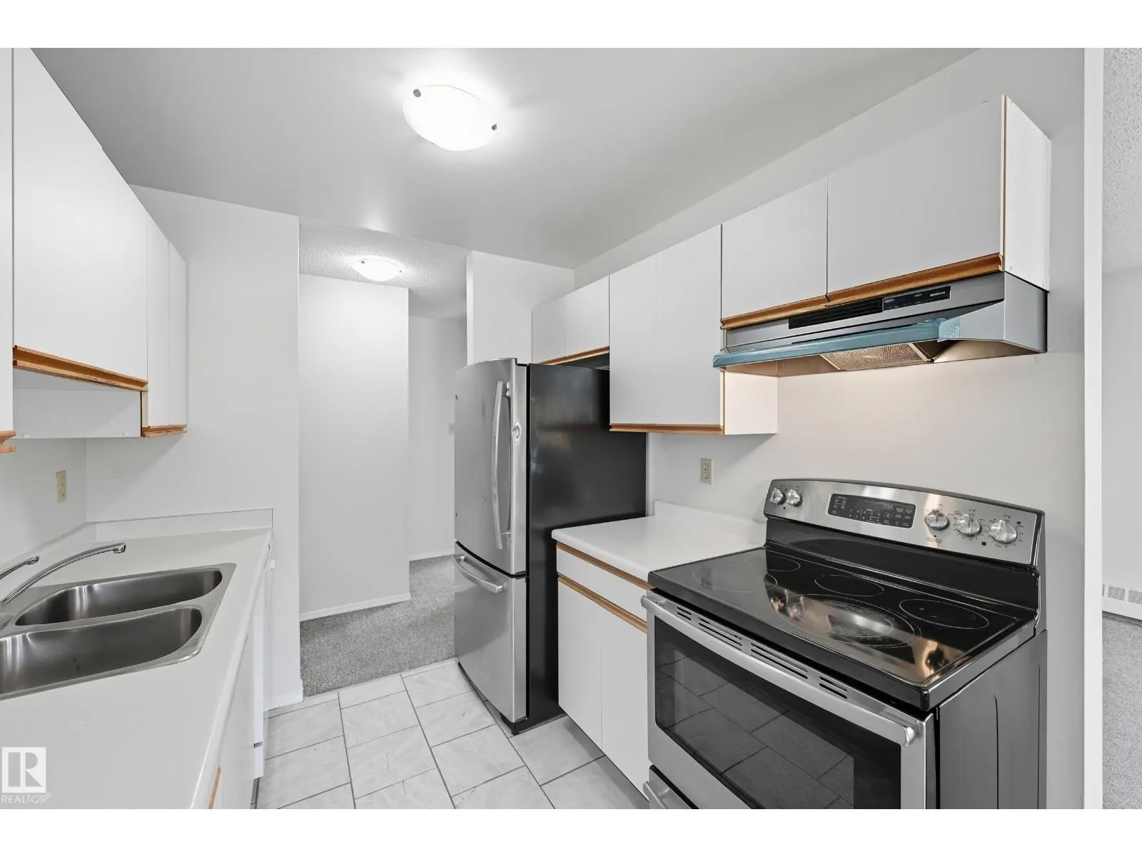 #306 10504 77 AV NW