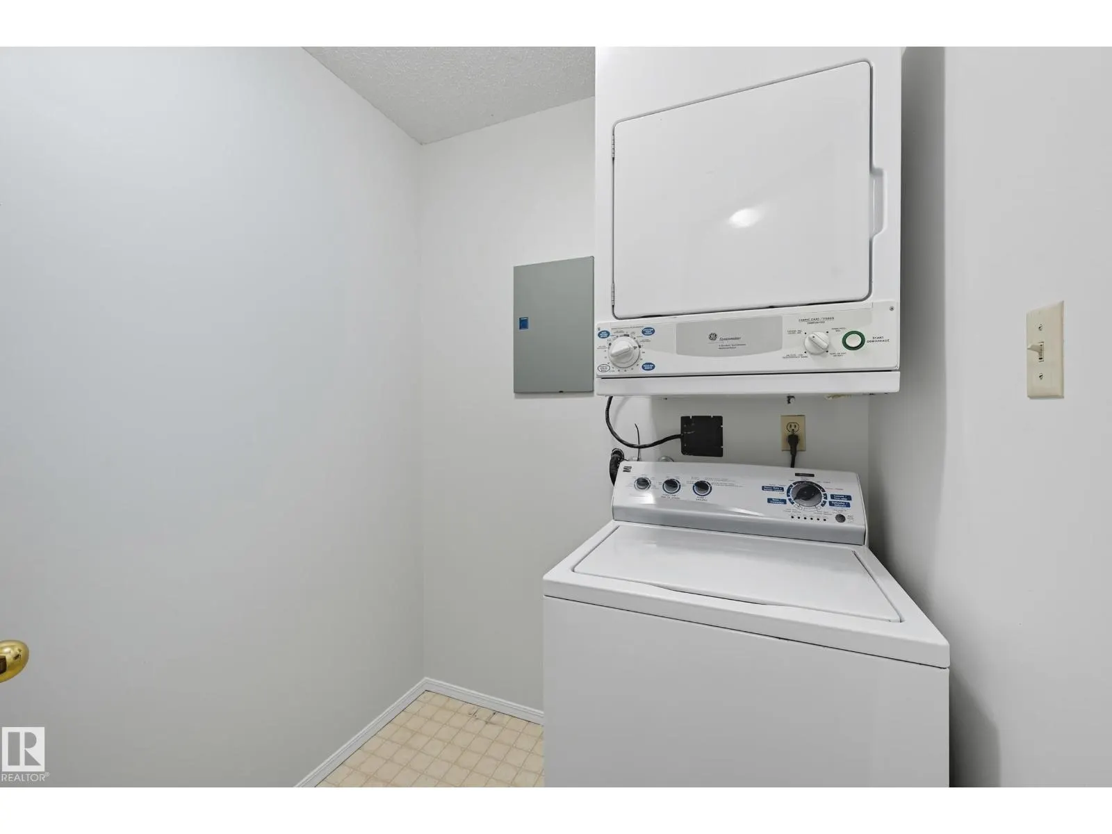 #306 10504 77 AV NW