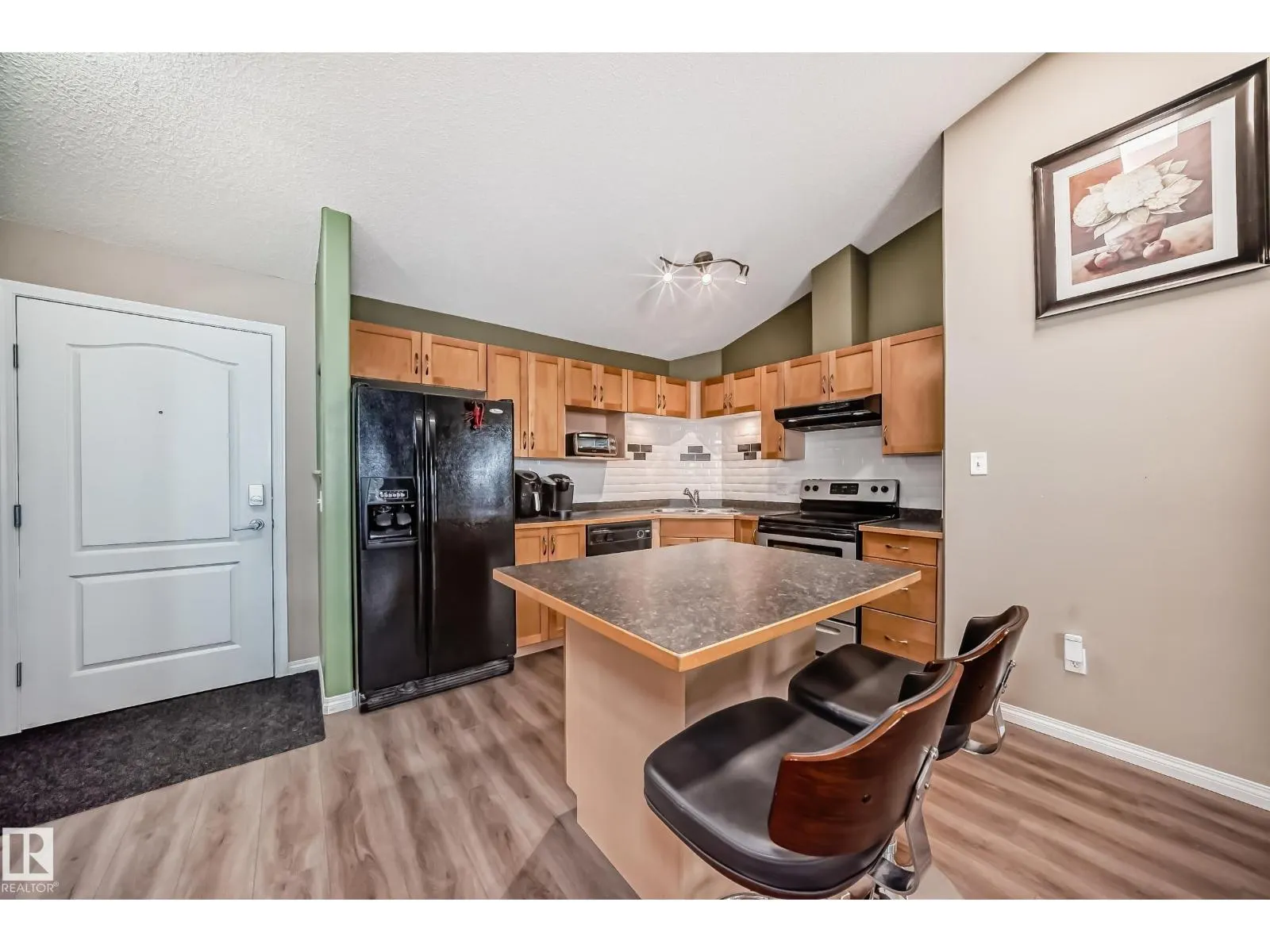 #403 5340 199 ST NW