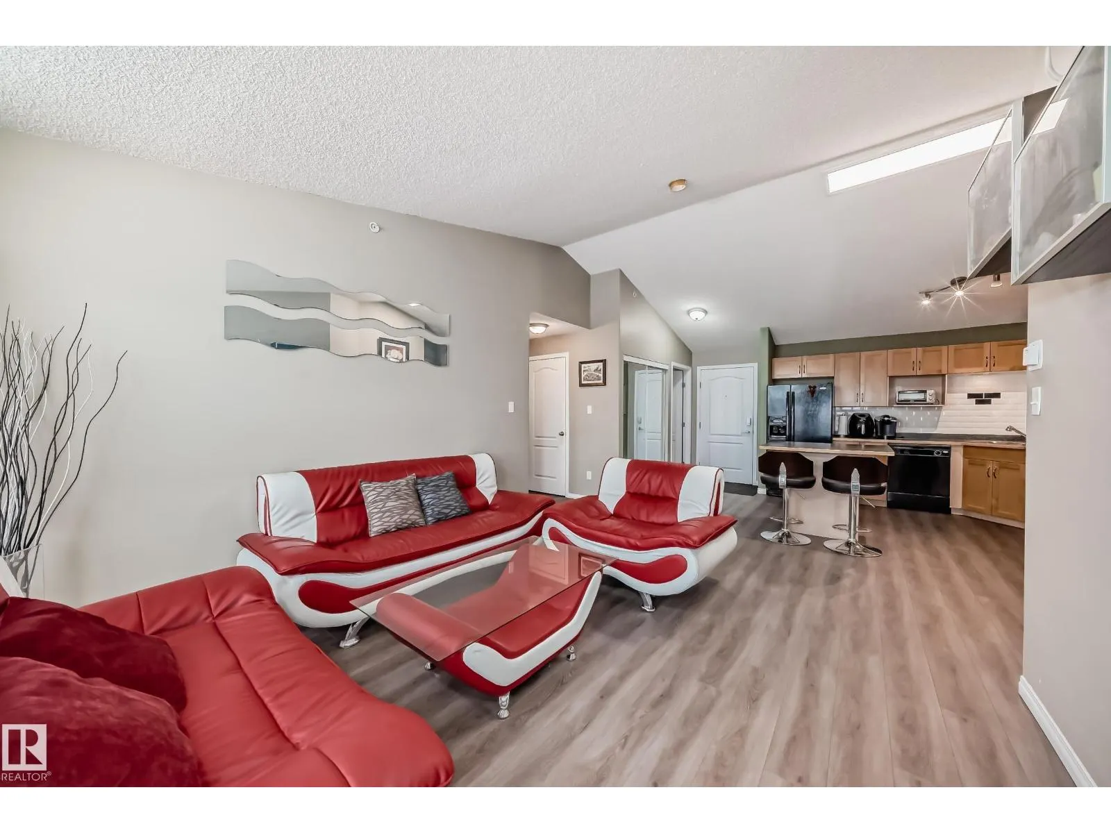 #403 5340 199 ST NW