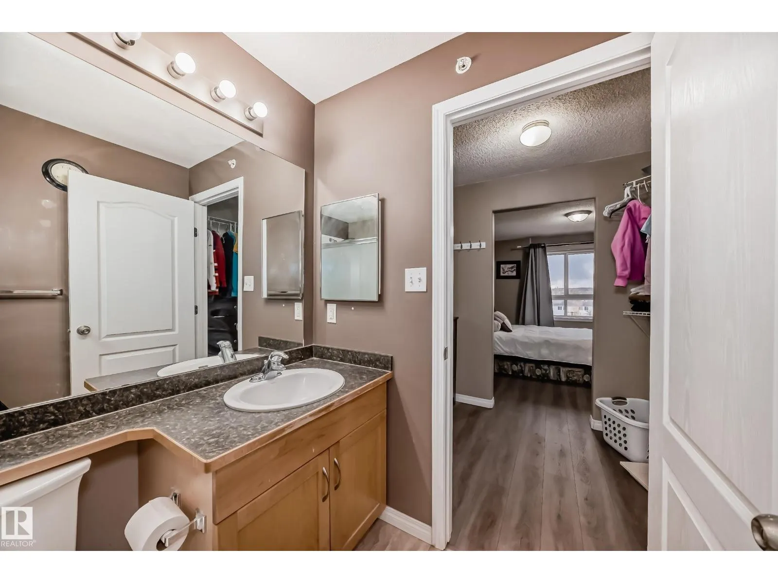 #403 5340 199 ST NW