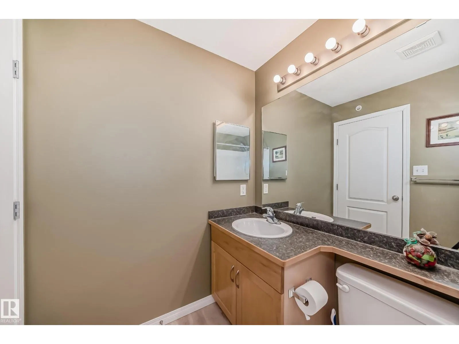 #403 5340 199 ST NW