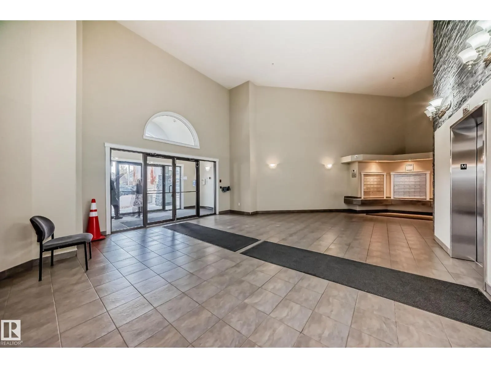 #403 5340 199 ST NW