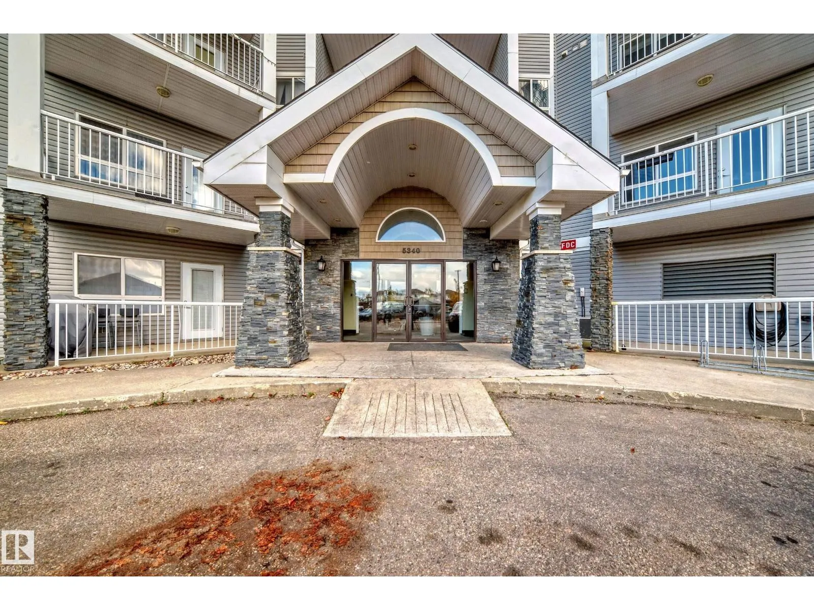 #403 5340 199 ST NW