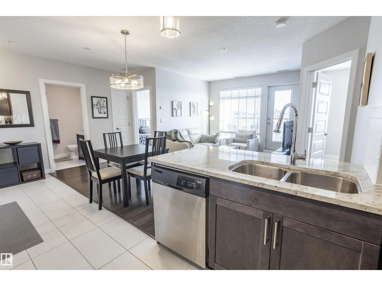 #307 5151 Windermere BV NW NW