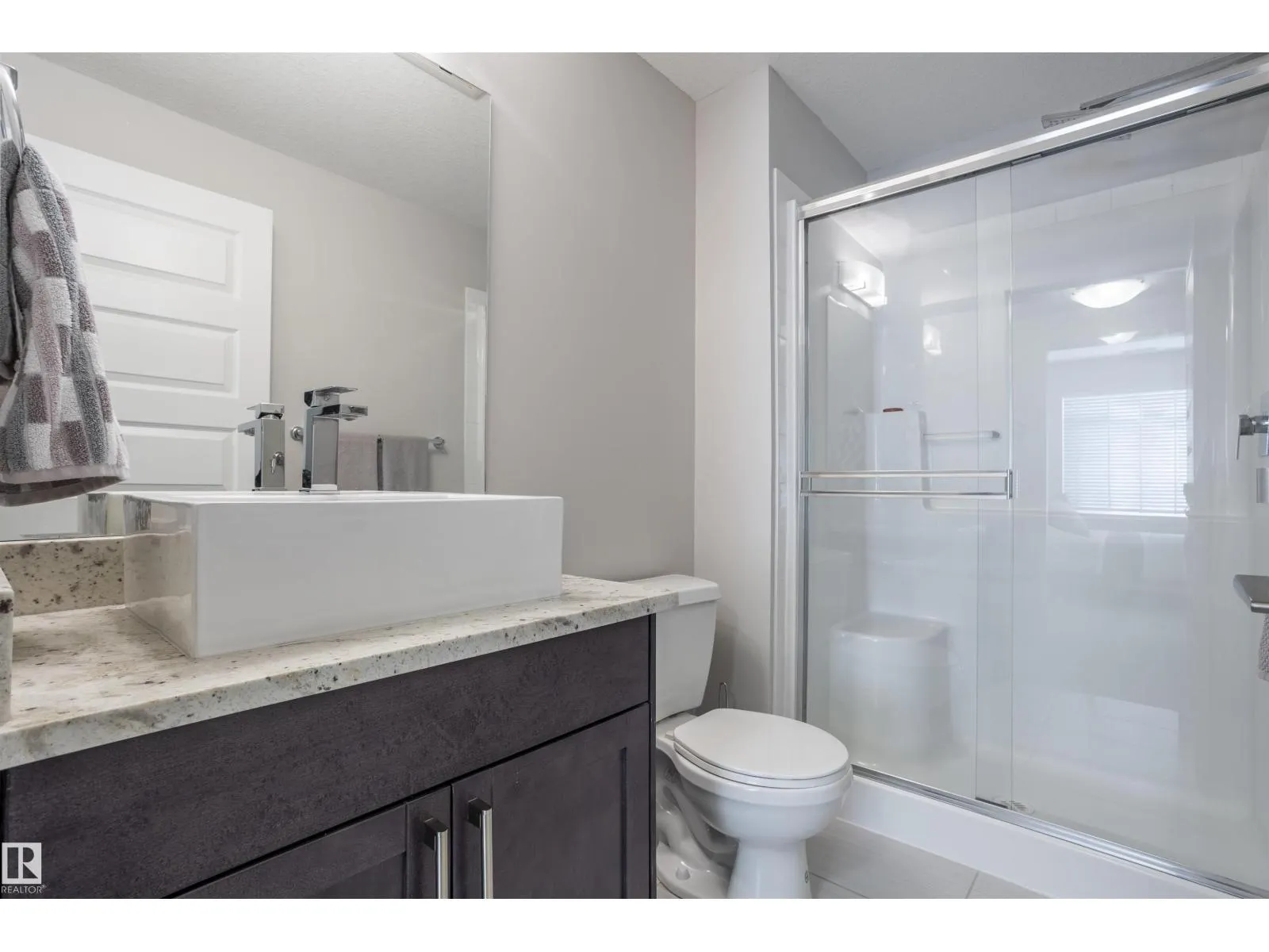 #307 5151 Windermere BV NW NW