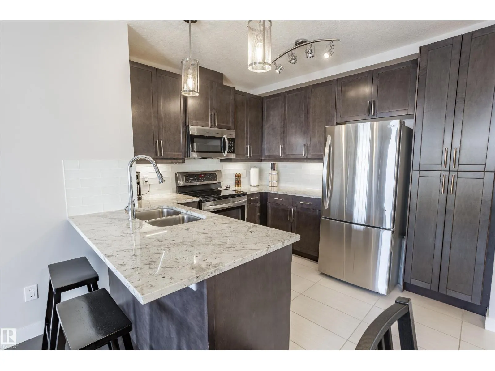 #307 5151 Windermere BV NW NW
