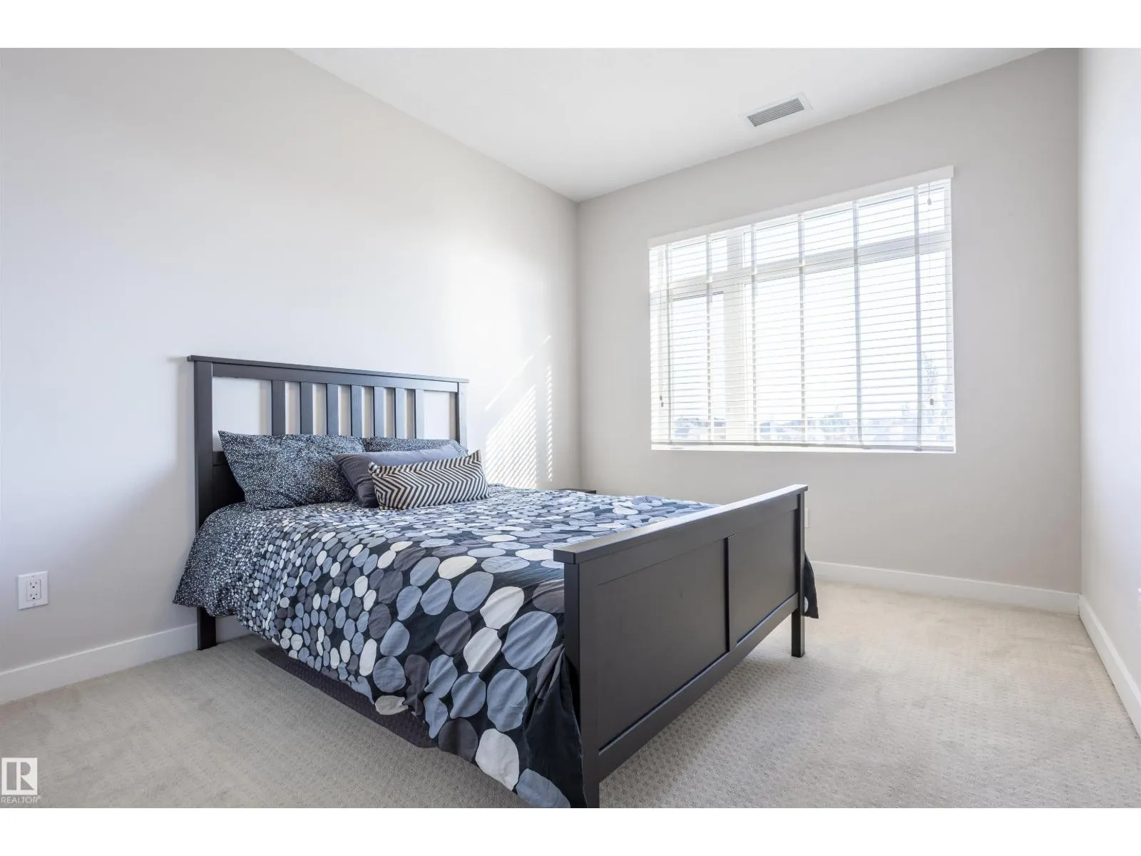 #307 5151 Windermere BV NW NW