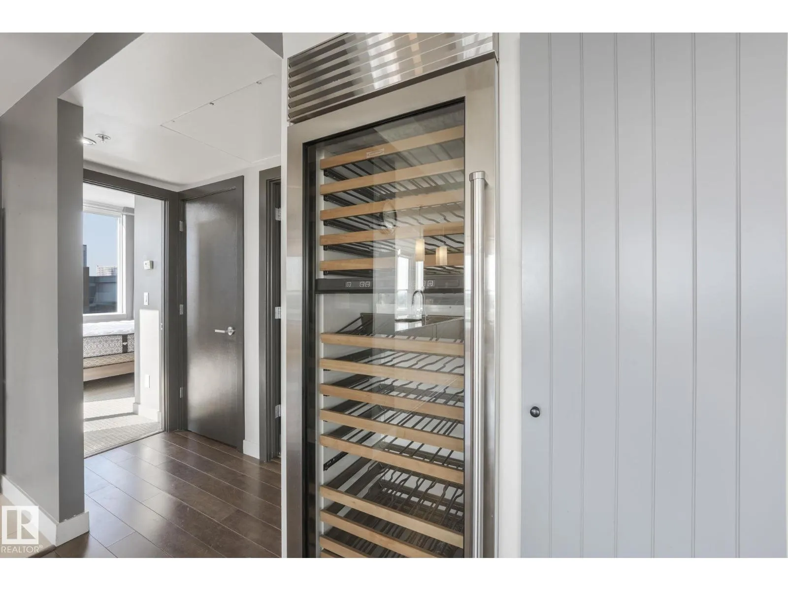 #706 2606 109 ST NW