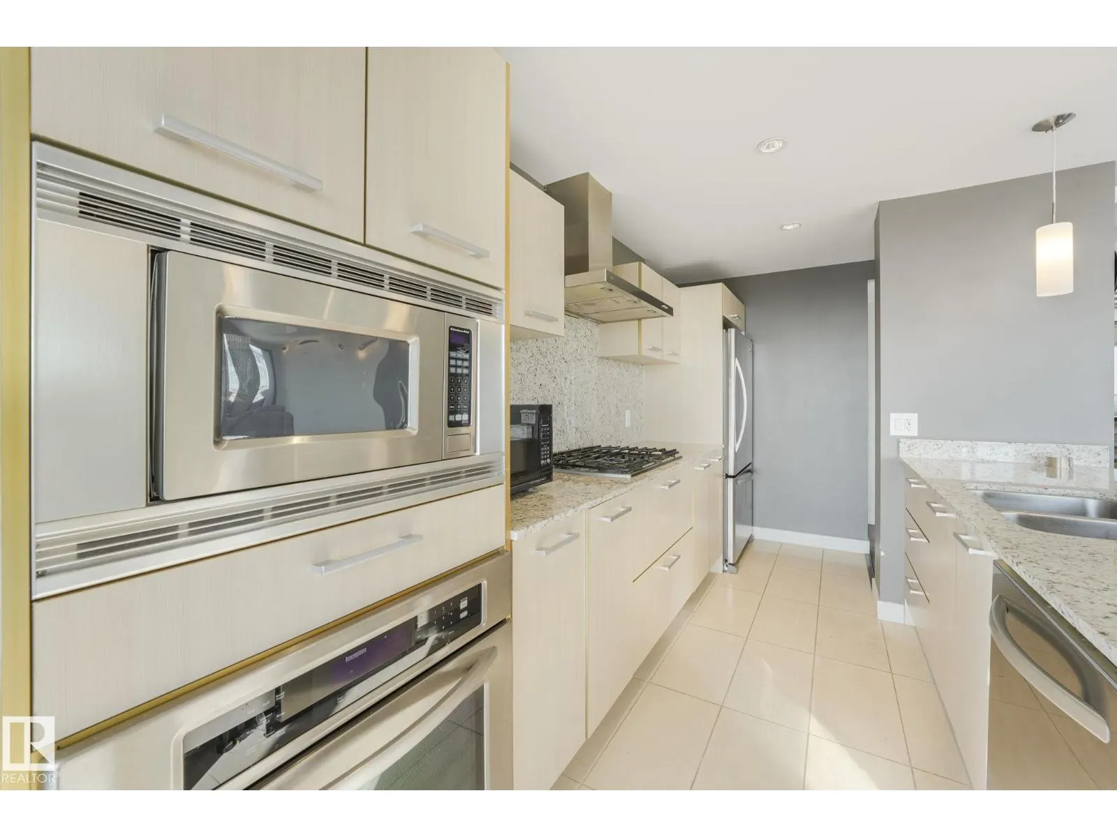 #706 2606 109 ST NW