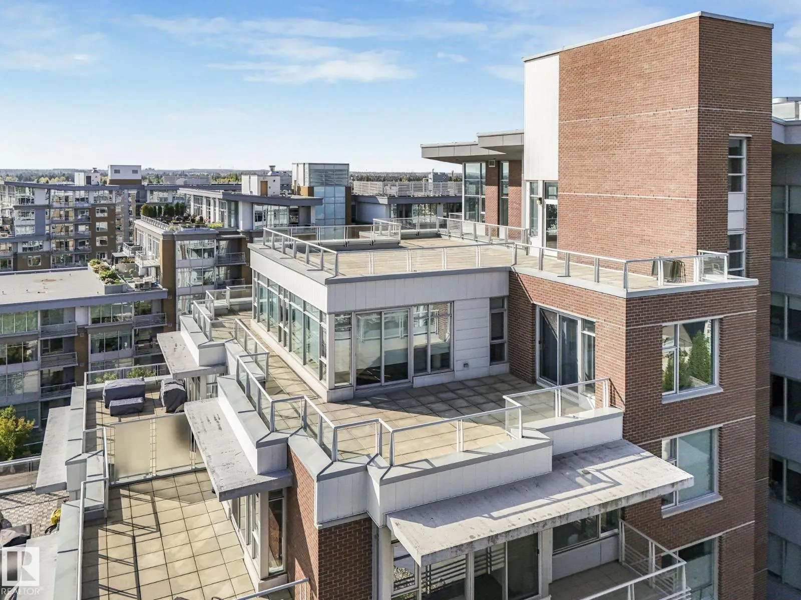 #706 2606 109 ST NW